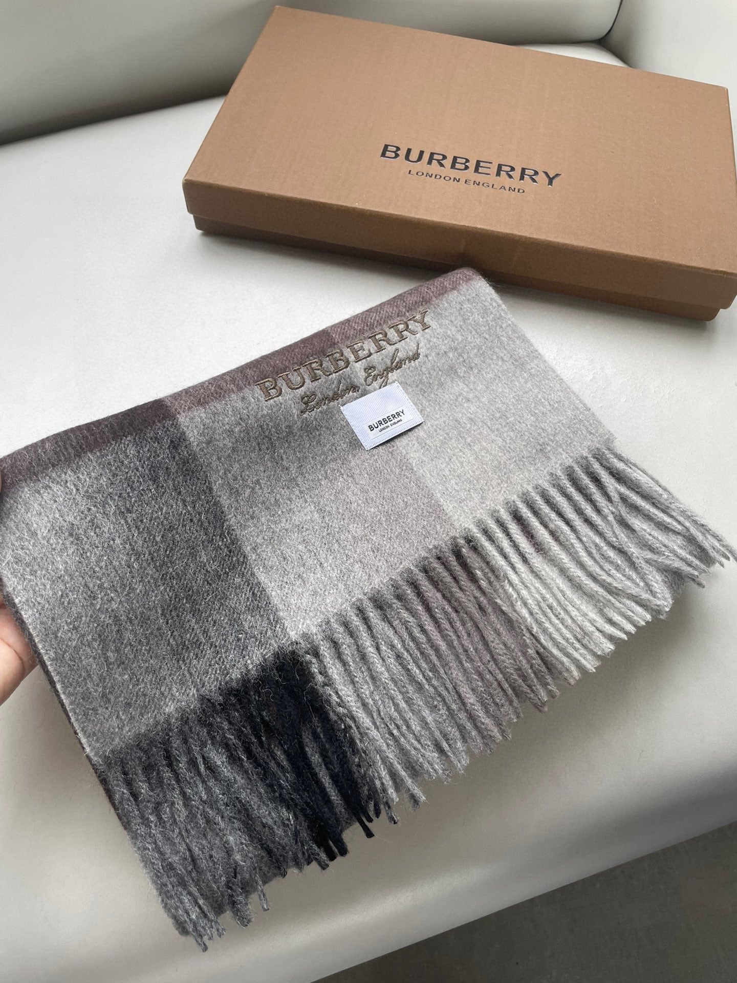 1002 Classic Soft and Comfortable Scarf 1002 Classic Soft and Comfortable Scarf