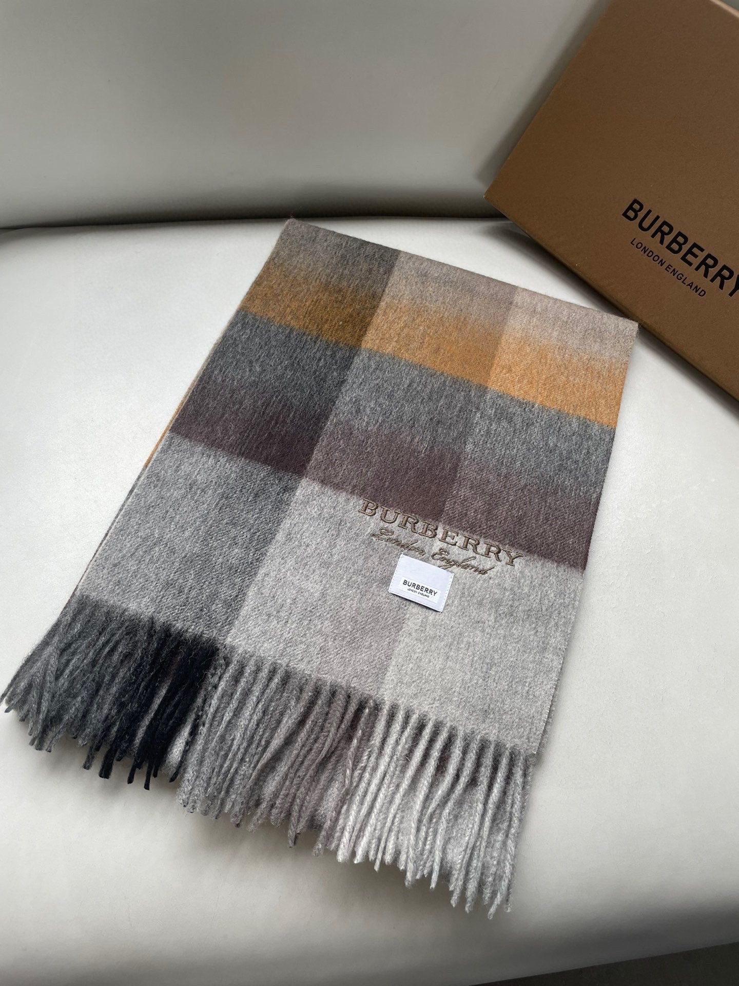 1002 Classic Soft and Comfortable Scarf 1002 Classic Soft and Comfortable Scarf