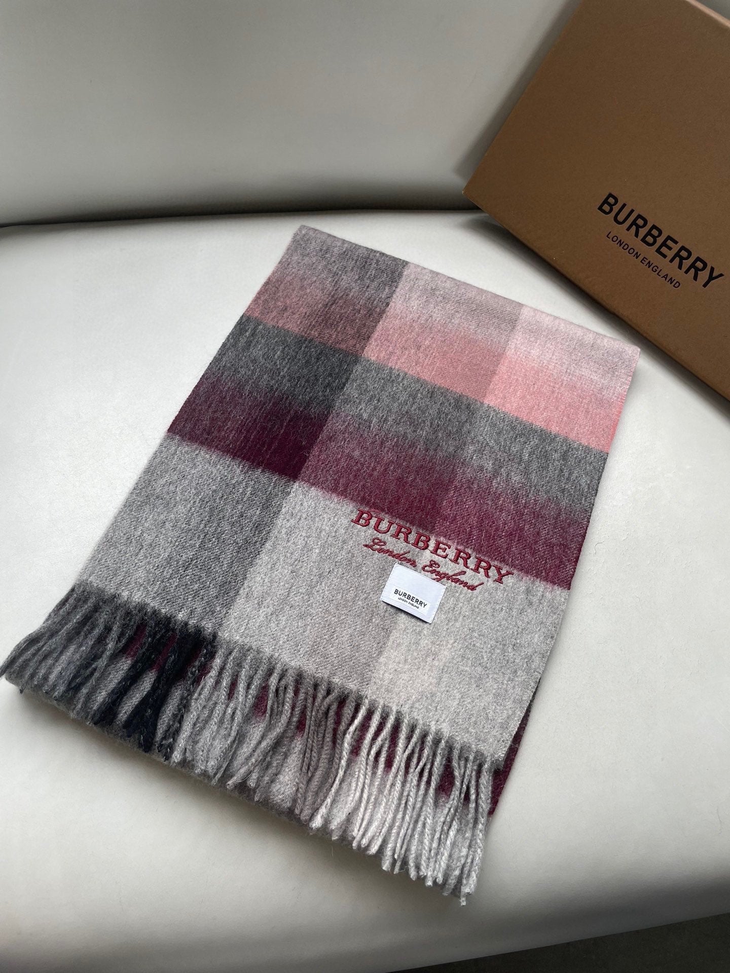 1002 Classic Soft and Comfortable Scarf 1002 Classic Soft and Comfortable Scarf
