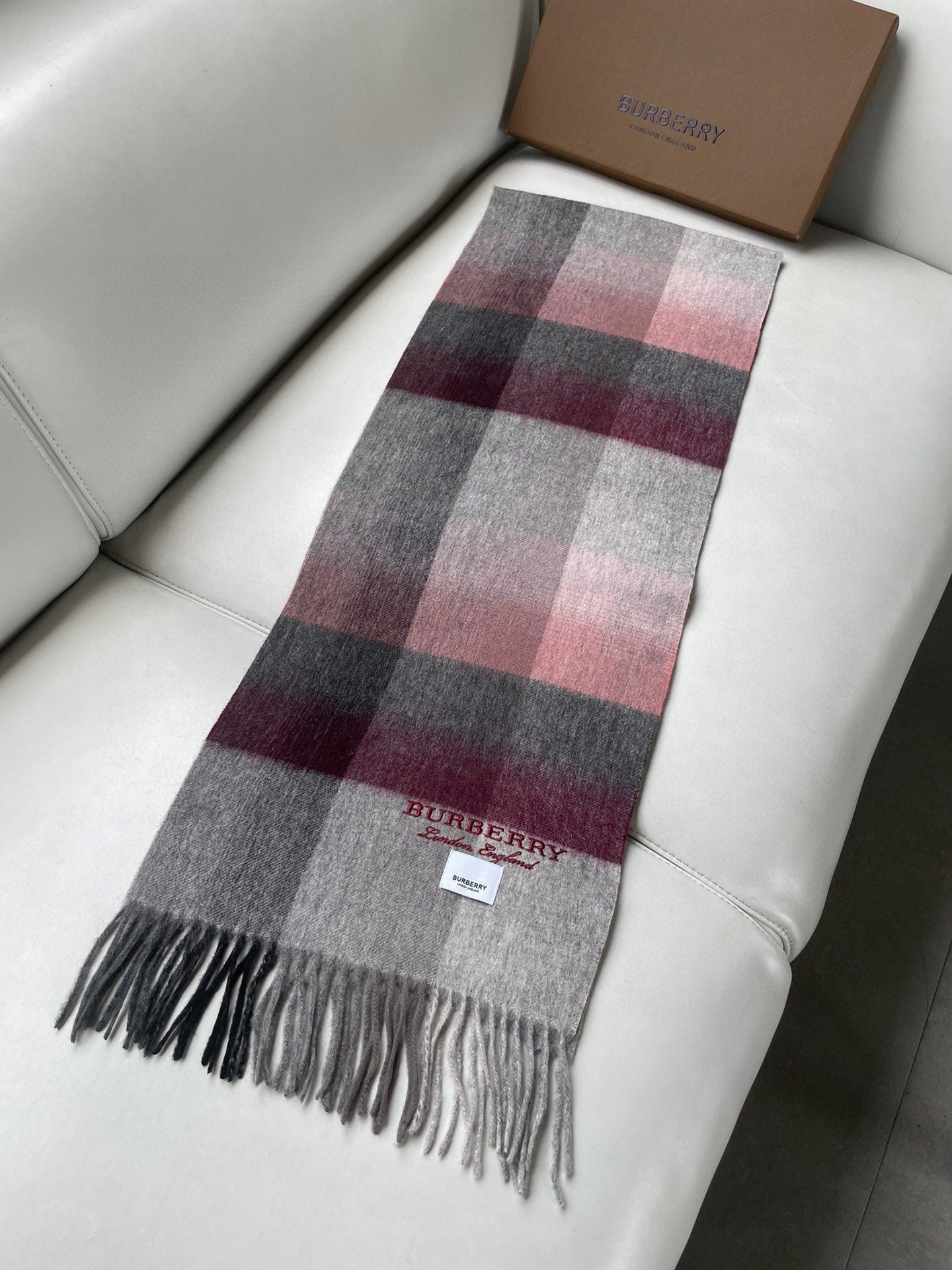 1002 Classic Soft and Comfortable Scarf 1002 Classic Soft and Comfortable Scarf