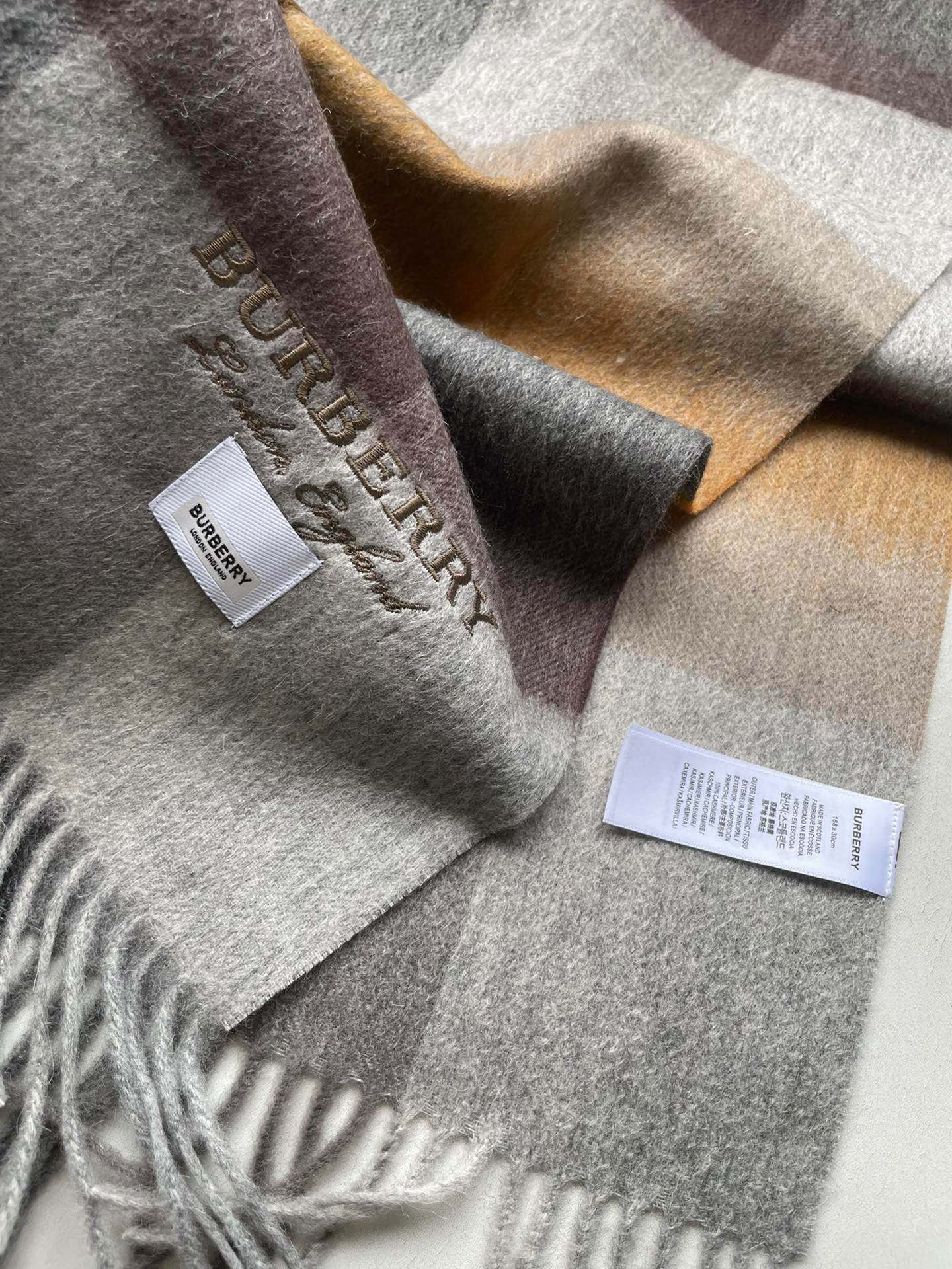 1002 Classic Soft and Comfortable Scarf 1002 Classic Soft and Comfortable Scarf