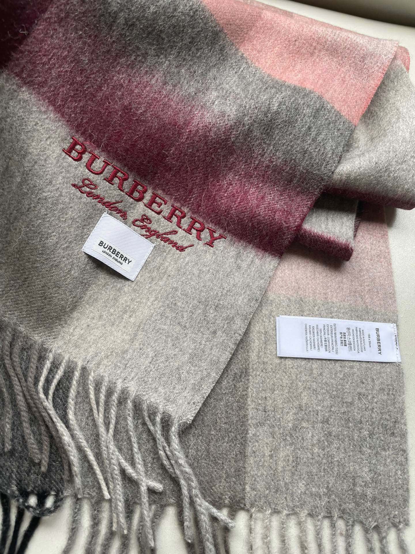 1002 Classic Soft and Comfortable Scarf 1002 Classic Soft and Comfortable Scarf
