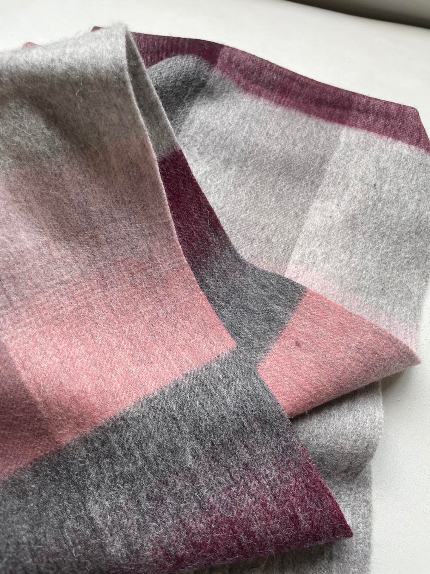 1002 Classic Soft and Comfortable Scarf 1002 Classic Soft and Comfortable Scarf