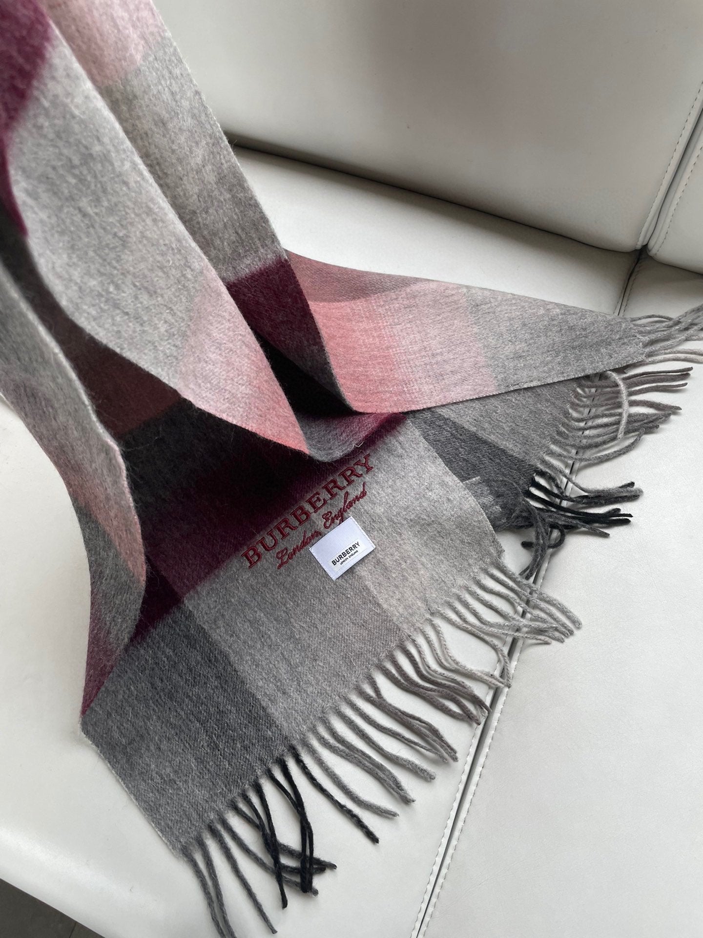 1002 Classic Soft and Comfortable Scarf 1002 Classic Soft and Comfortable Scarf