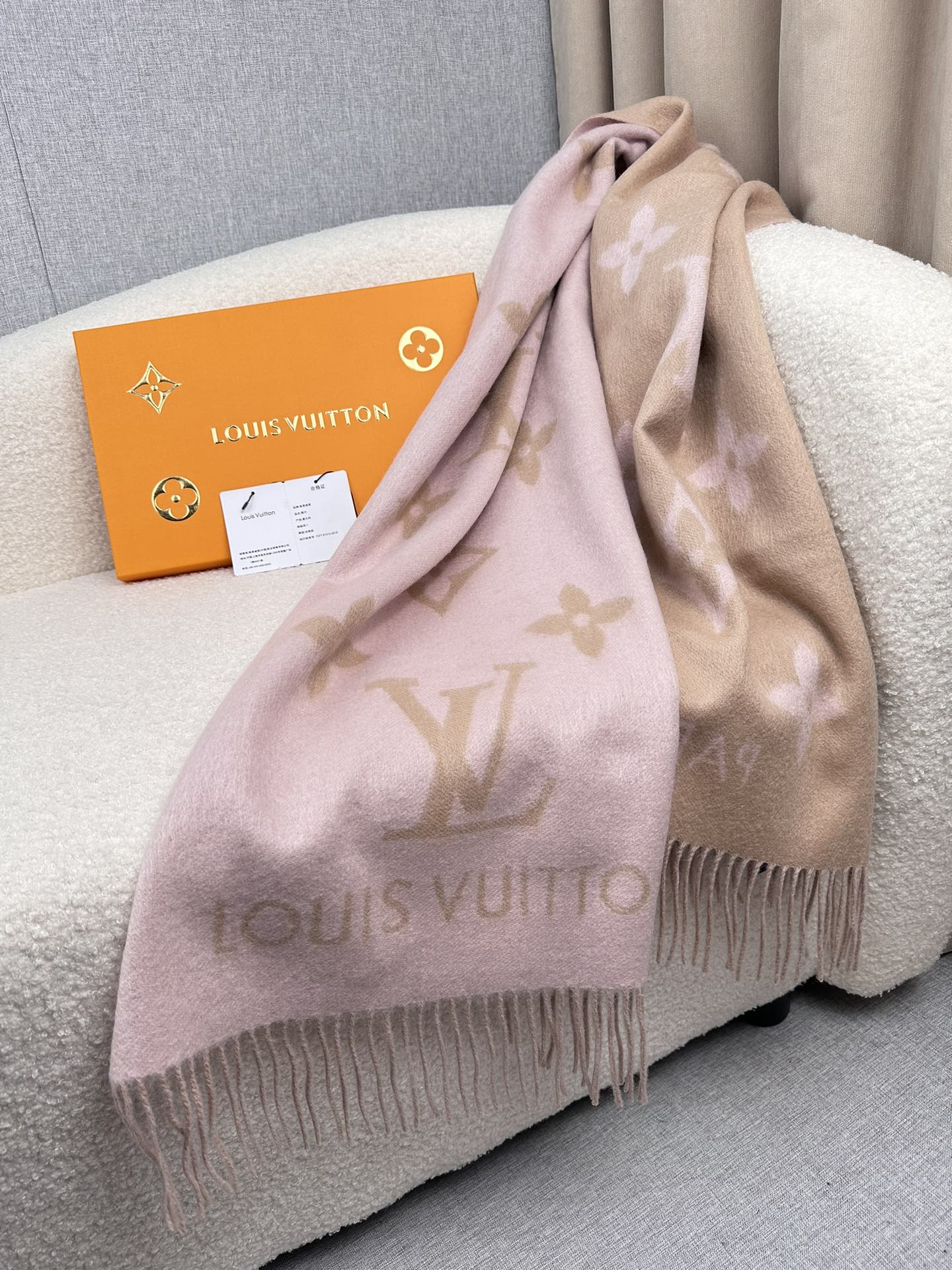 0925 Classic Soft and Comfortable Scarf 0925 Classic Soft and Comfortable Scarf