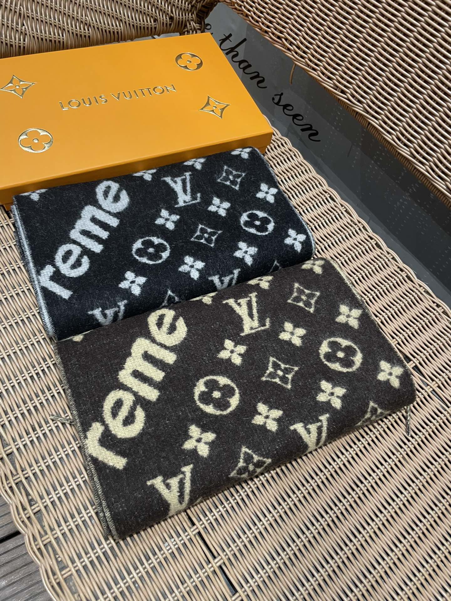 1002 Classic Soft and Comfortable Scarf 1002 Classic Soft and Comfortable Scarf