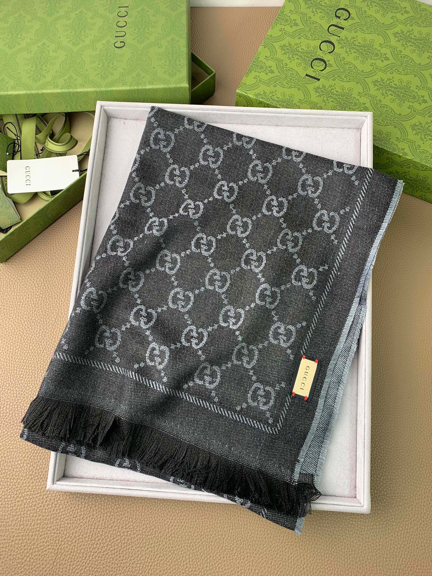 1002 Classic Soft and Comfortable Scarf 1002 Classic Soft and Comfortable Scarf
