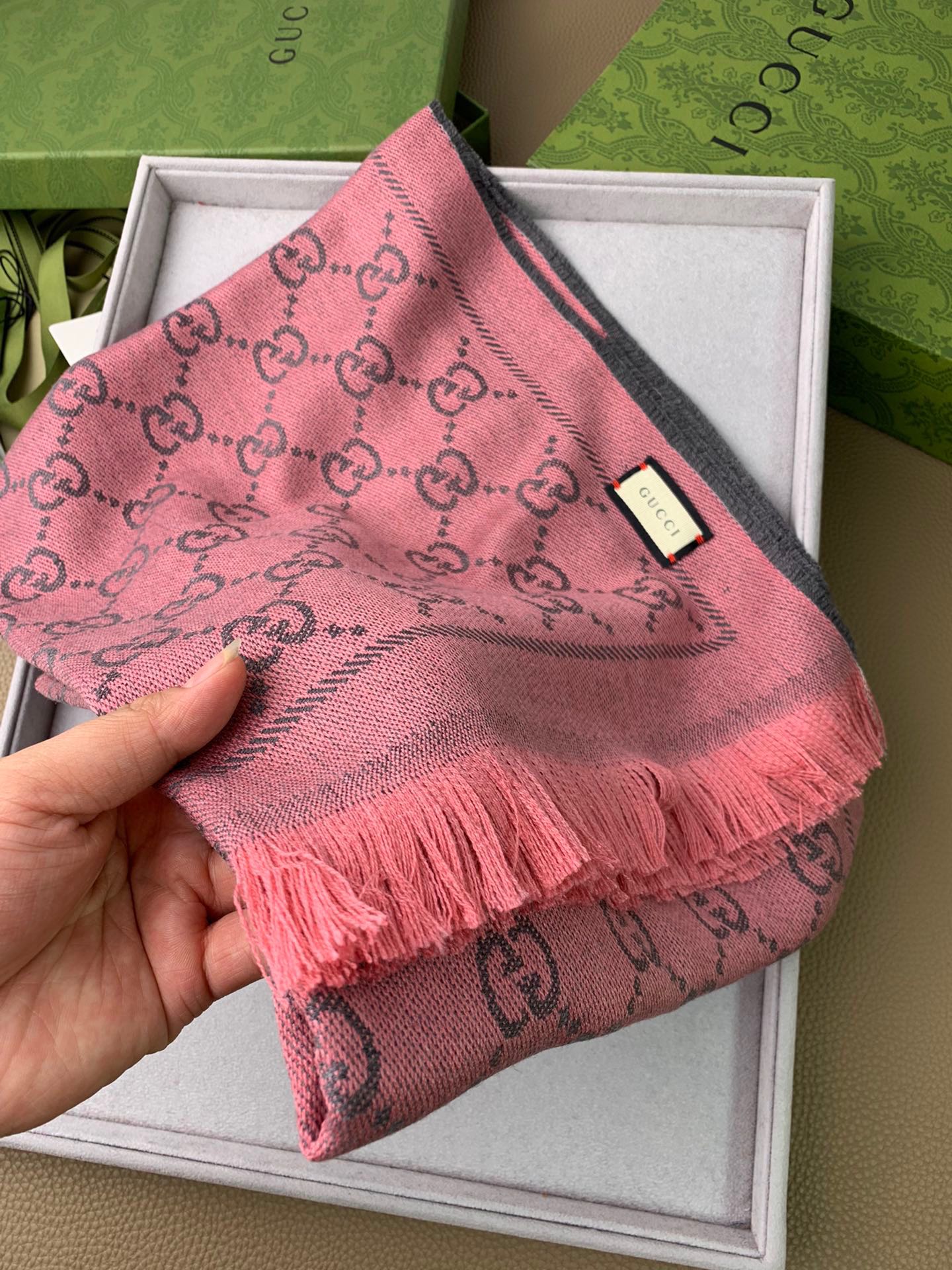 1002 Classic Soft and Comfortable Scarf 1002 Classic Soft and Comfortable Scarf