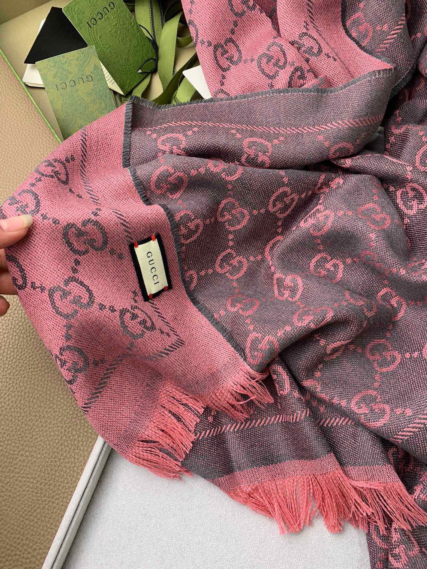 1002 Classic Soft and Comfortable Scarf 1002 Classic Soft and Comfortable Scarf