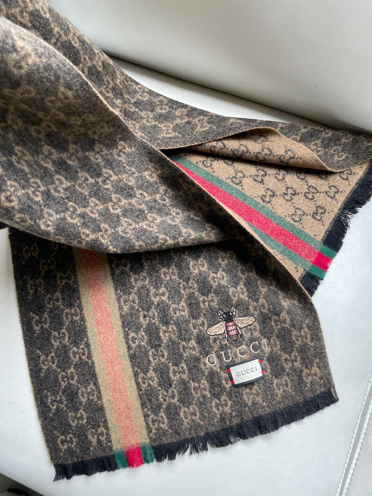1002 Classic Soft and Comfortable Scarf 1002 Classic Soft and Comfortable Scarf