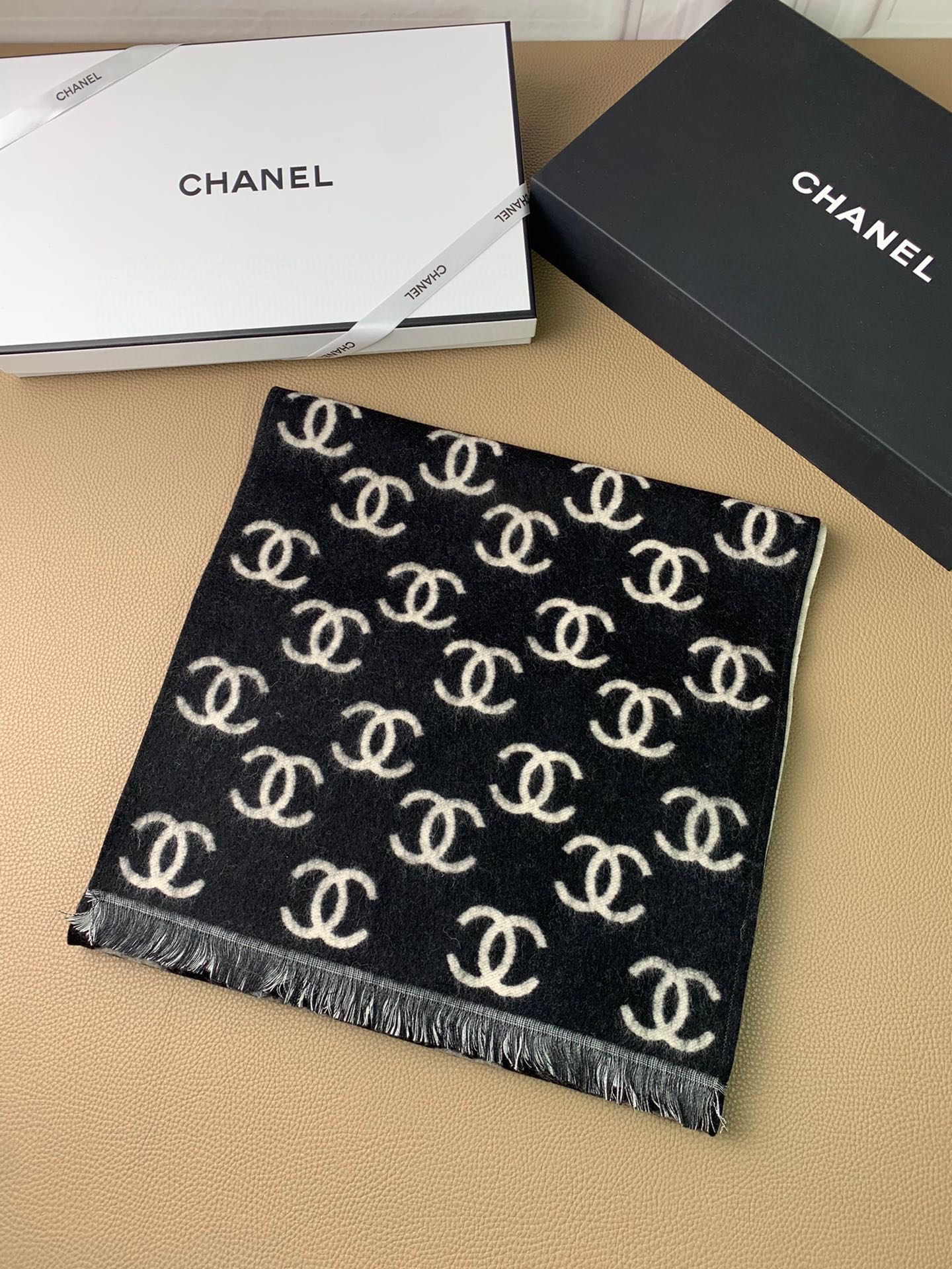 1002 Classic Soft and Comfortable Scarf 1002 Classic Soft and Comfortable Scarf