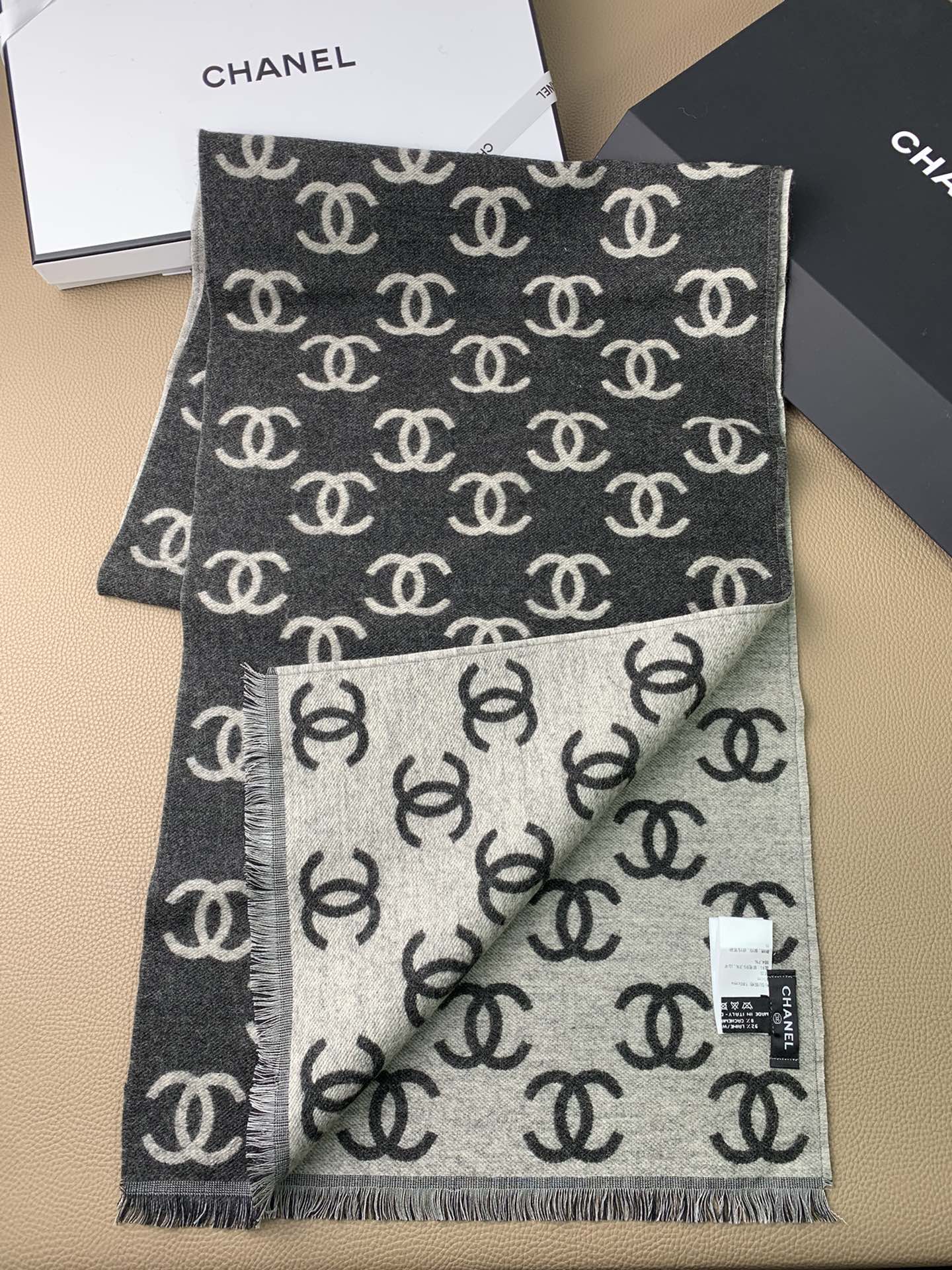 1002 Classic Soft and Comfortable Scarf 1002 Classic Soft and Comfortable Scarf