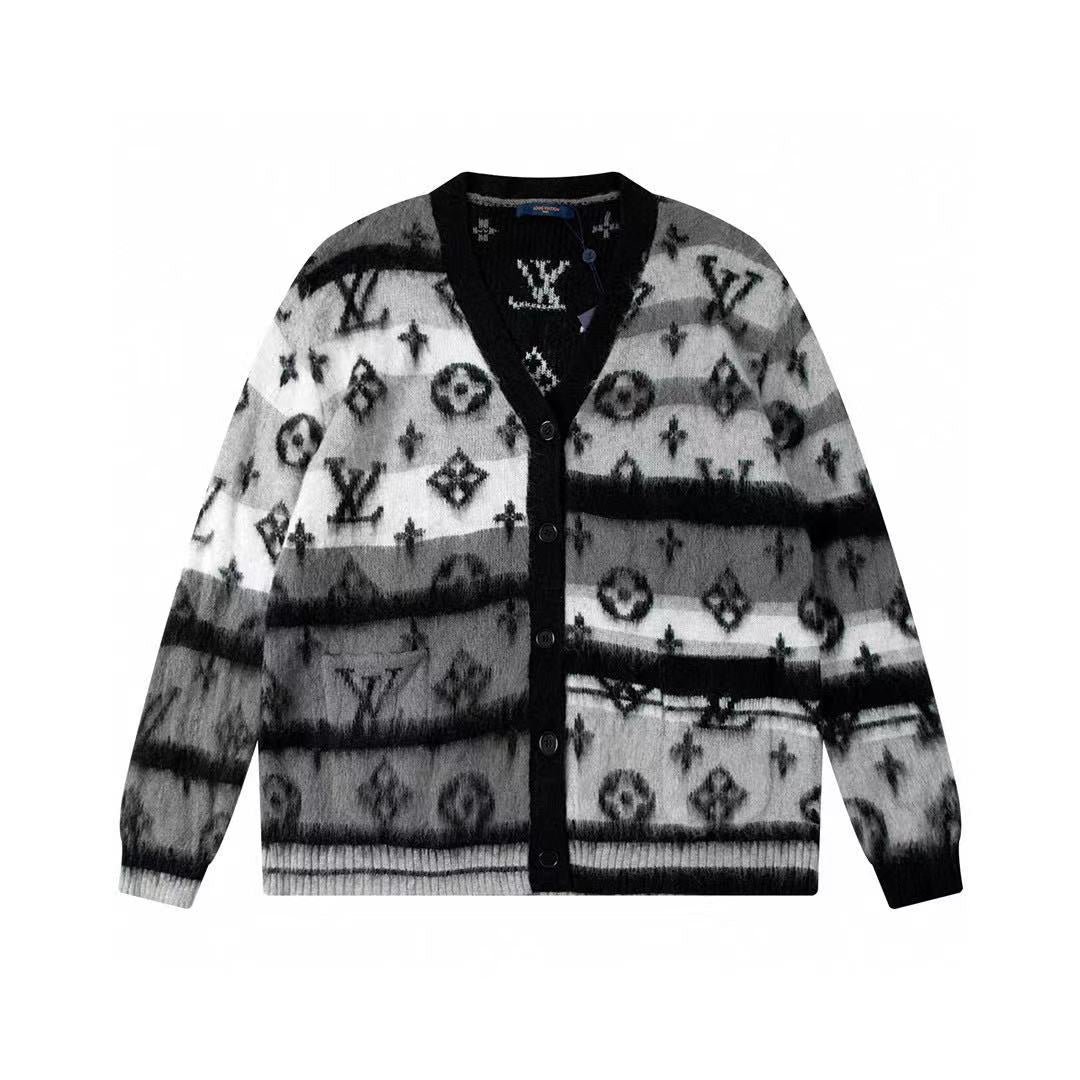 Classic Letter Gradient Sweater Classic Letter Gradient Sweater