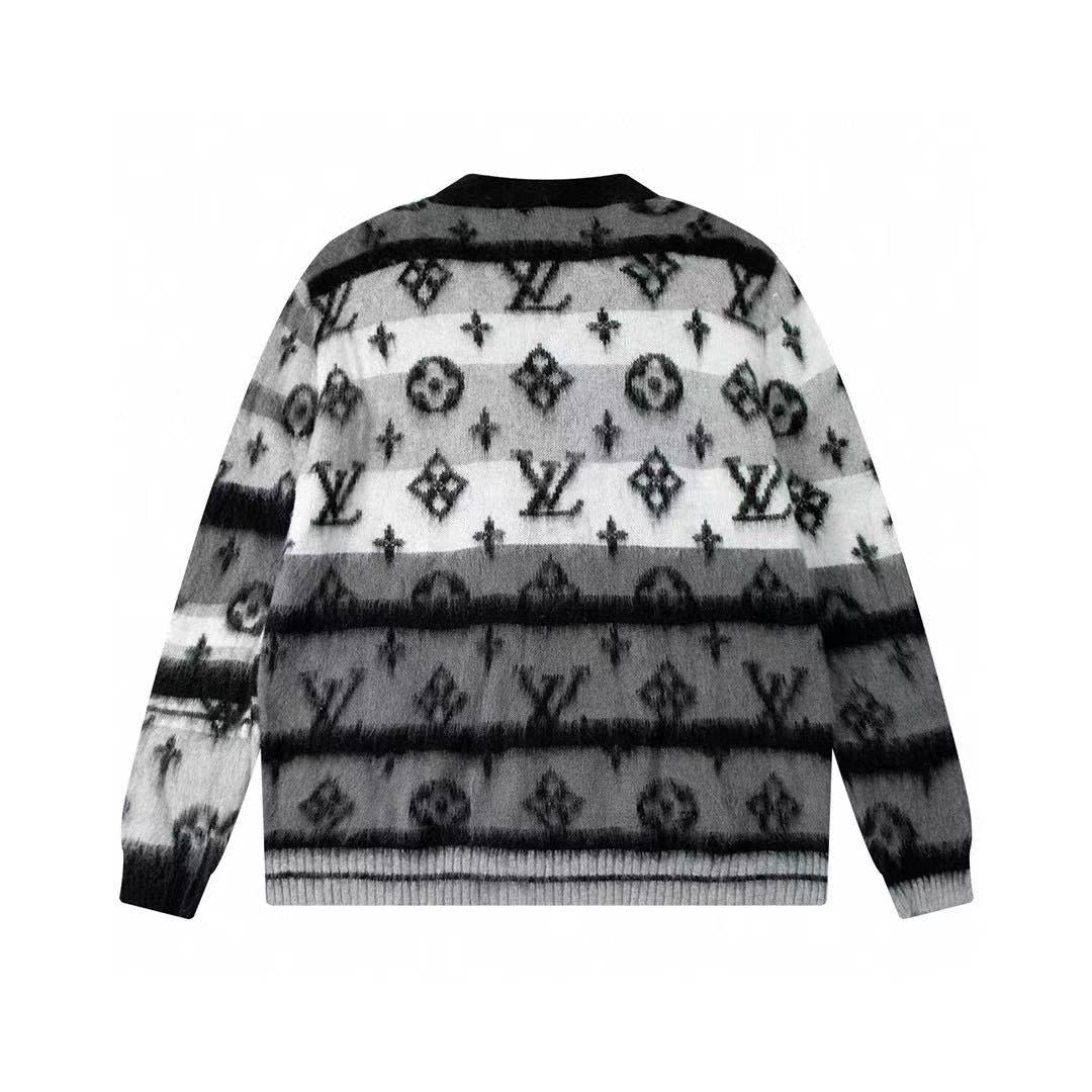 Classic Letter Gradient Sweater Classic Letter Gradient Sweater