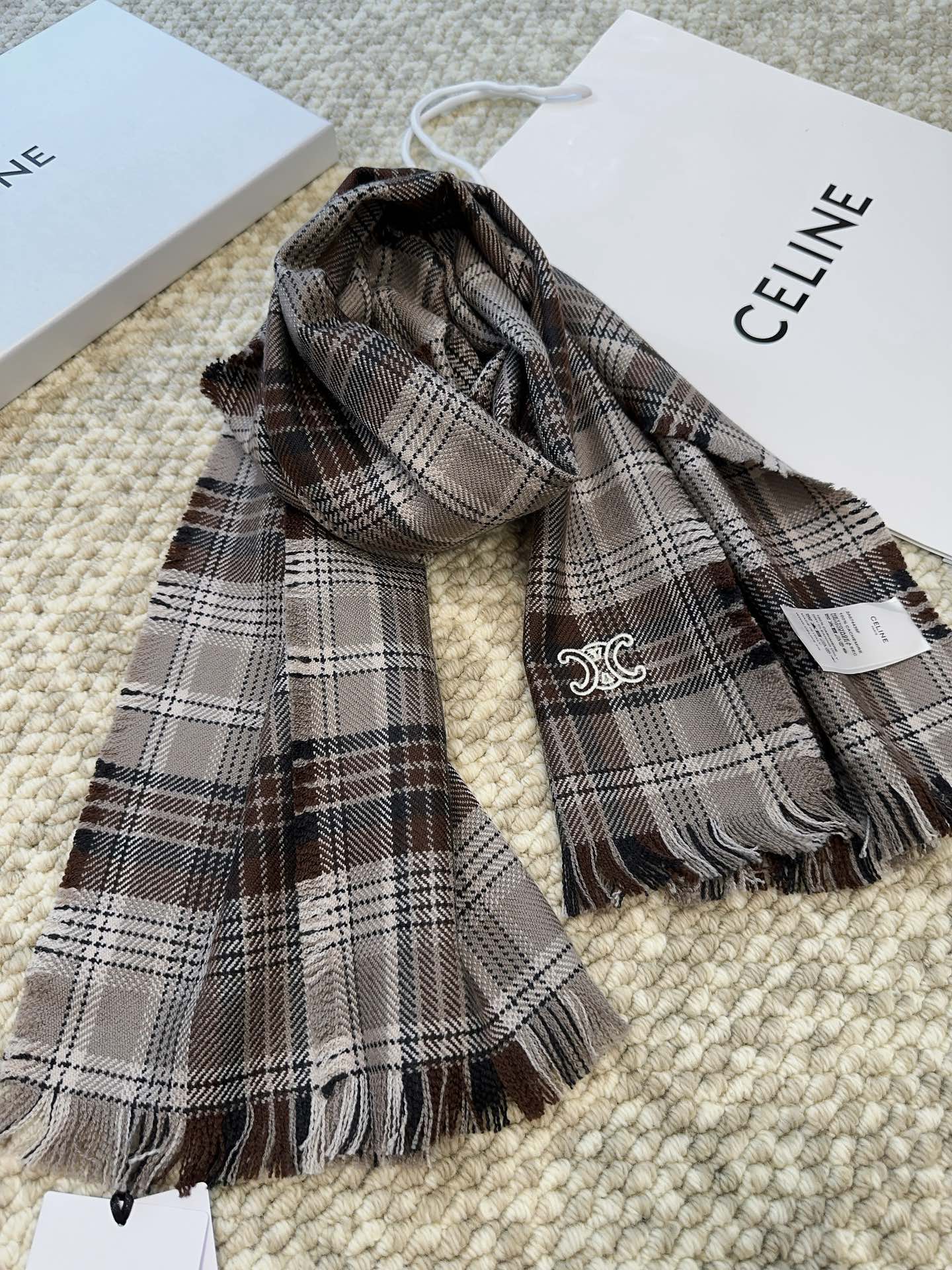 0925 Classic Soft and Comfortable Scarf 0925 Classic Soft and Comfortable Scarf