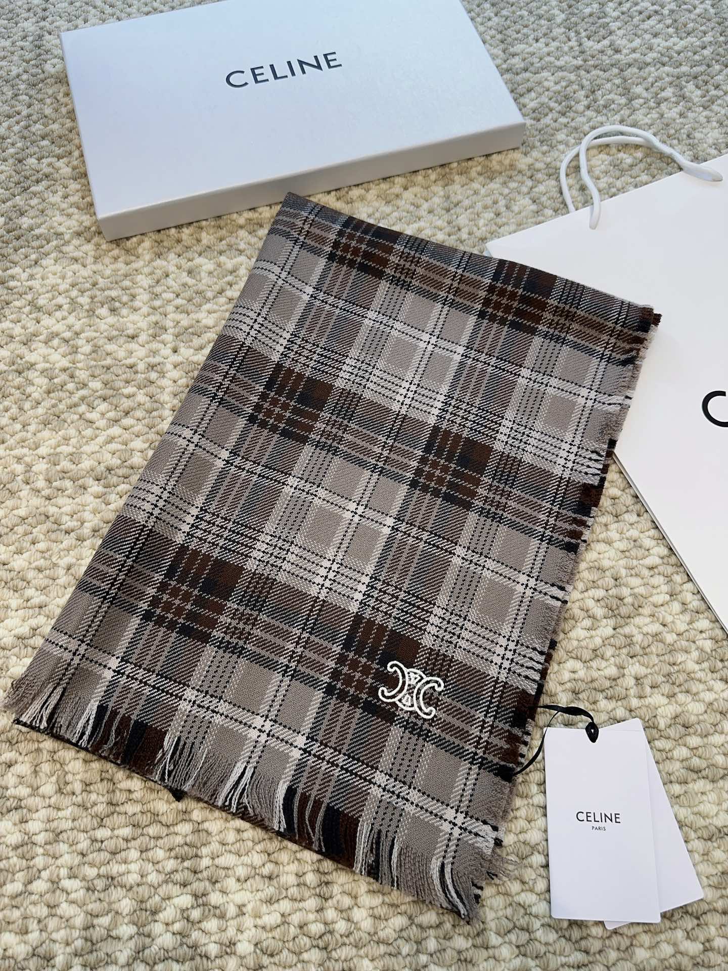 0925 Classic Soft and Comfortable Scarf 0925 Classic Soft and Comfortable Scarf