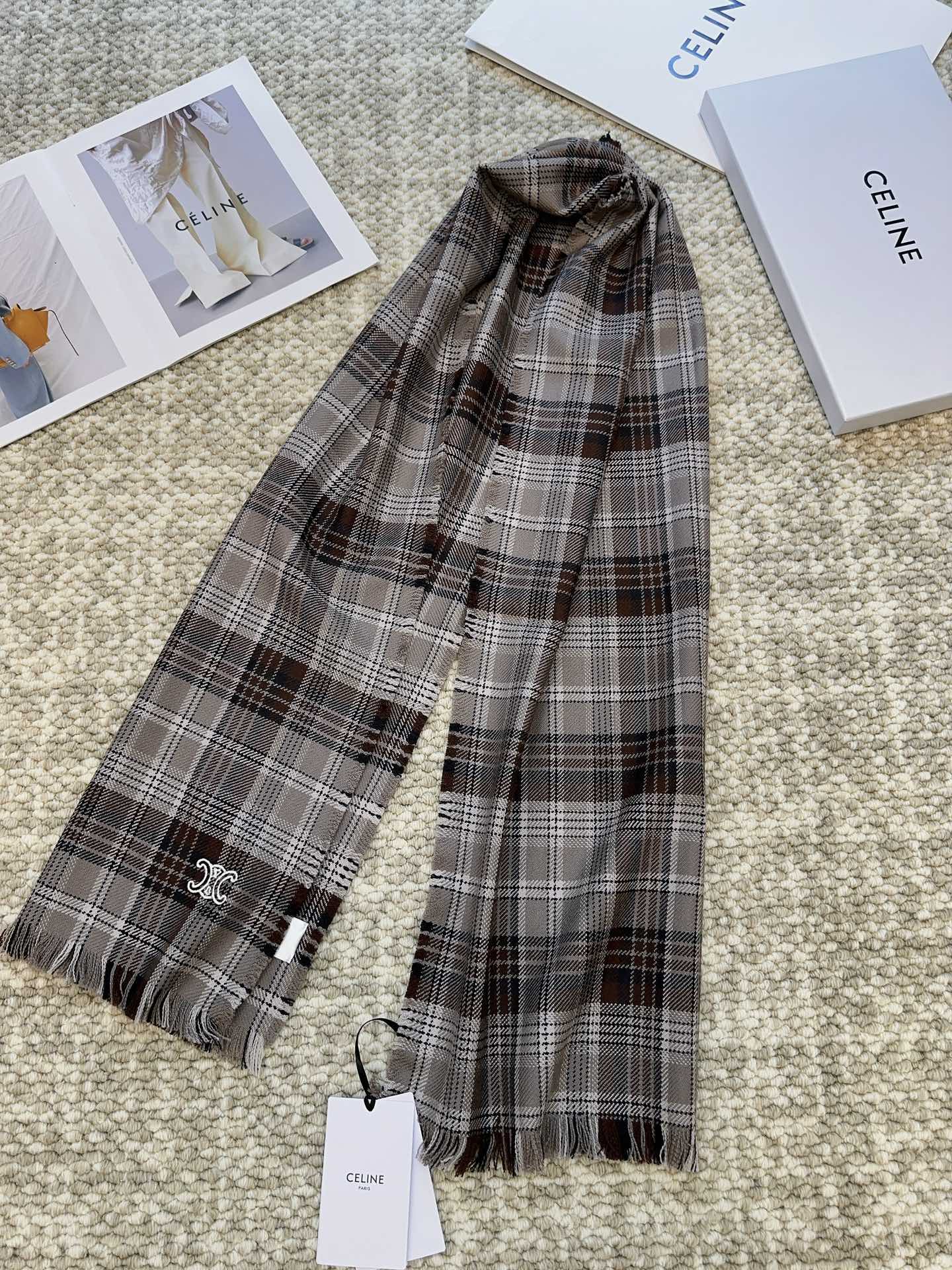 0925 Classic Soft and Comfortable Scarf 0925 Classic Soft and Comfortable Scarf