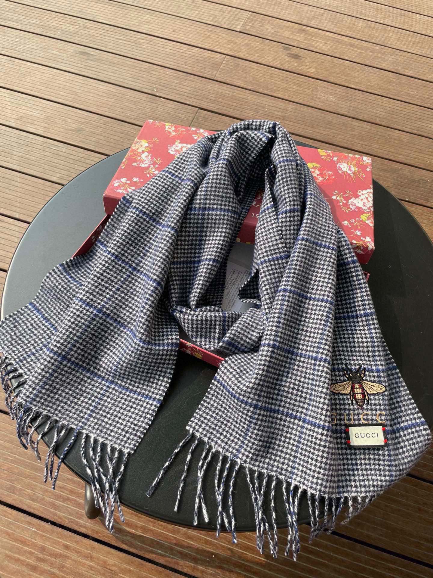 1002 Classic Soft and Comfortable Scarf 1002 Classic Soft and Comfortable Scarf