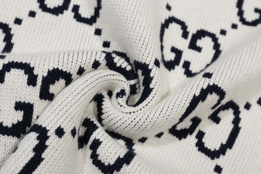 0909 New alphabet jacquard crew-neck sweater 0909 New alphabet jacquard crew-neck sweater
