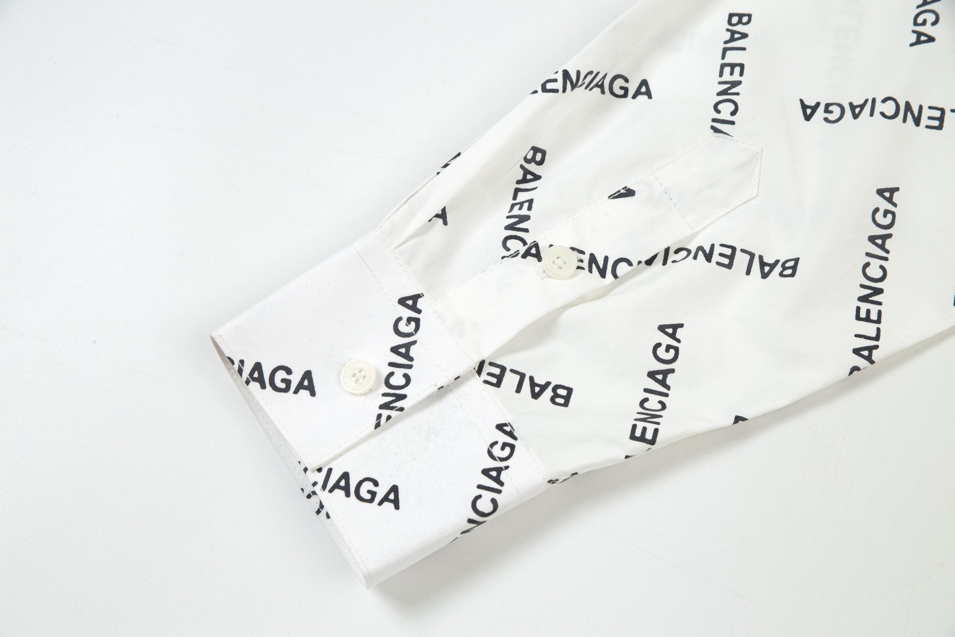0730 New simple and stylish long-sleeved shirt 0730 New simple and stylish long-sleeved shirt
