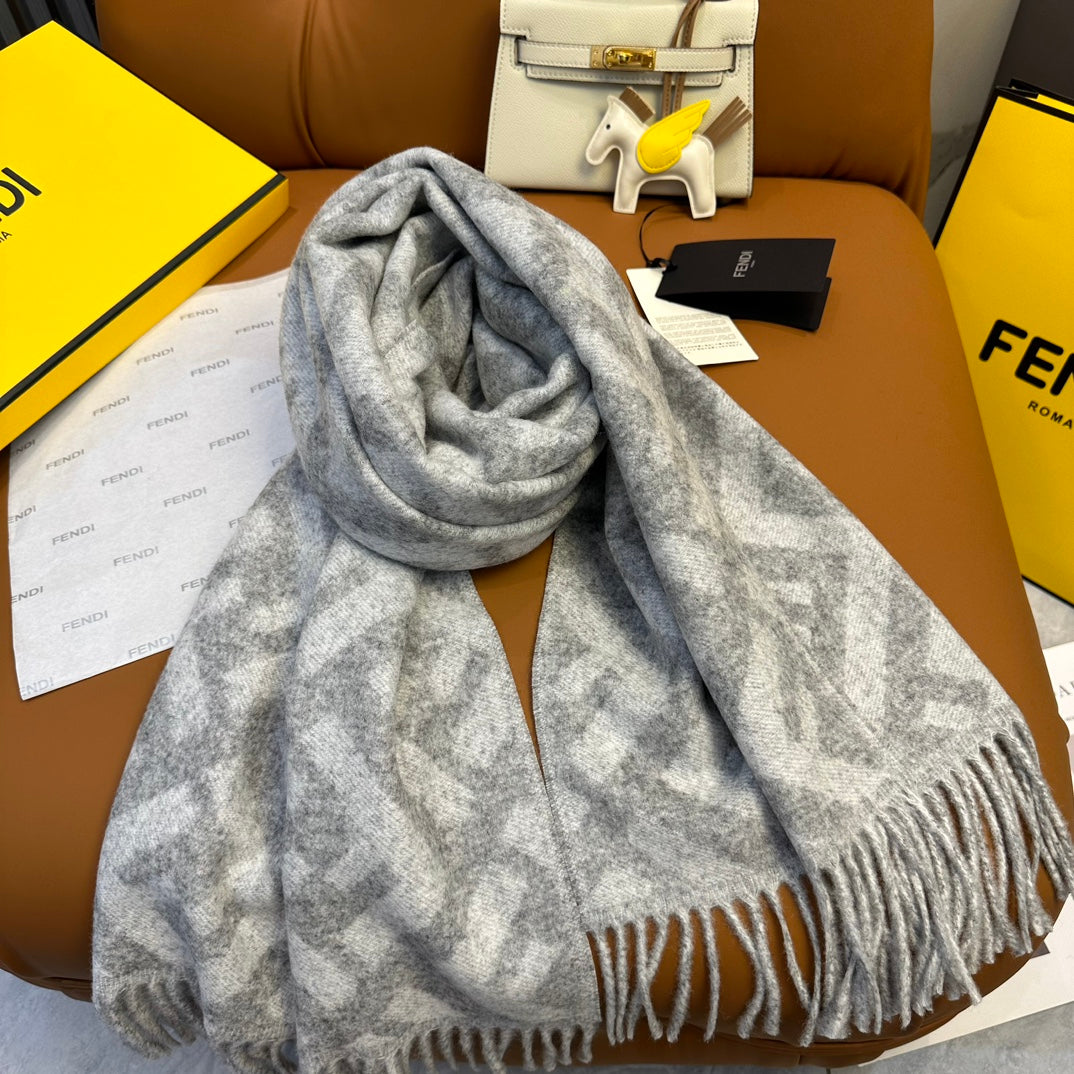 0925 Classic Soft and Comfortable Scarf 0925 Classic Soft and Comfortable Scarf