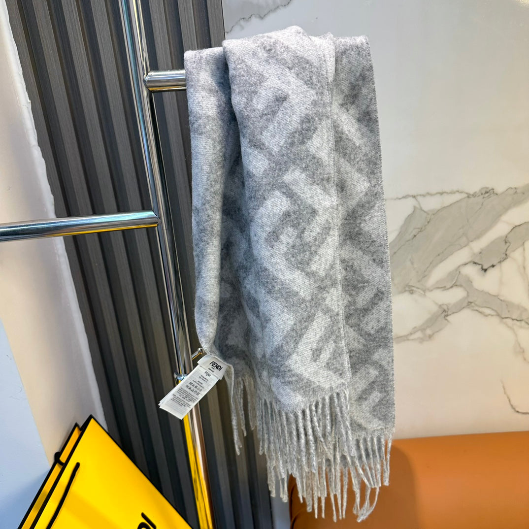 0925 Classic Soft and Comfortable Scarf 0925 Classic Soft and Comfortable Scarf