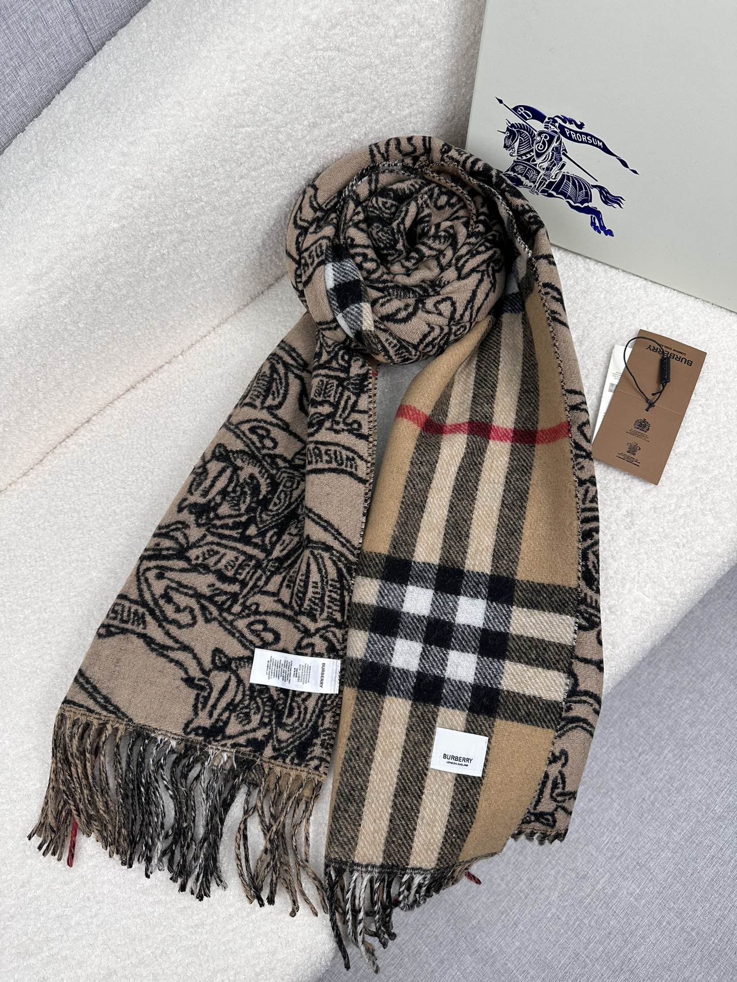 1002 Classic Soft and Comfortable Scarf 1002 Classic Soft and Comfortable Scarf