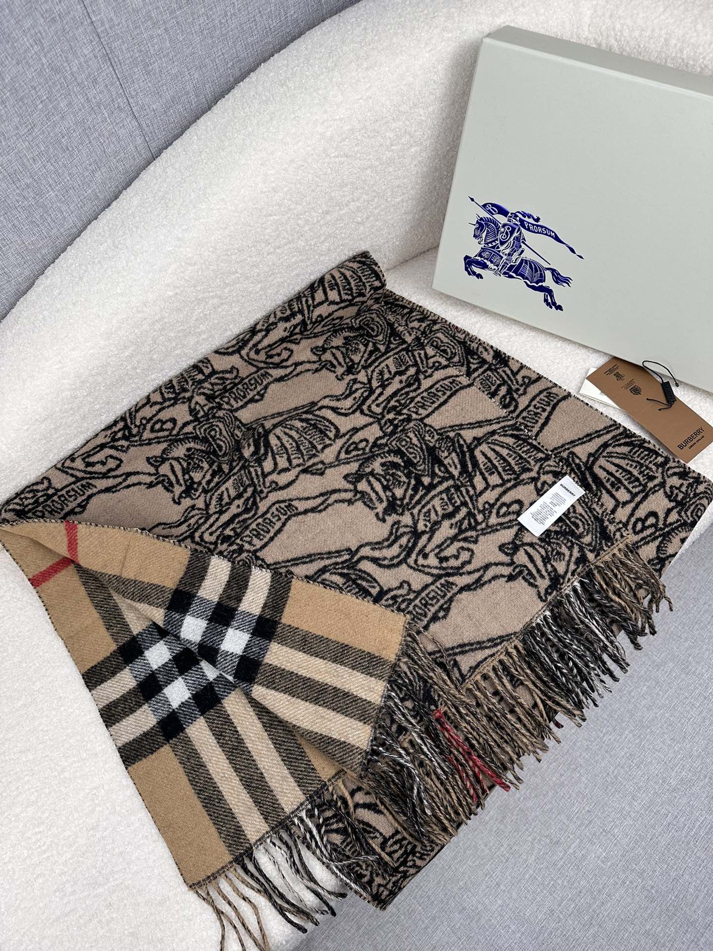 1002 Classic Soft and Comfortable Scarf 1002 Classic Soft and Comfortable Scarf