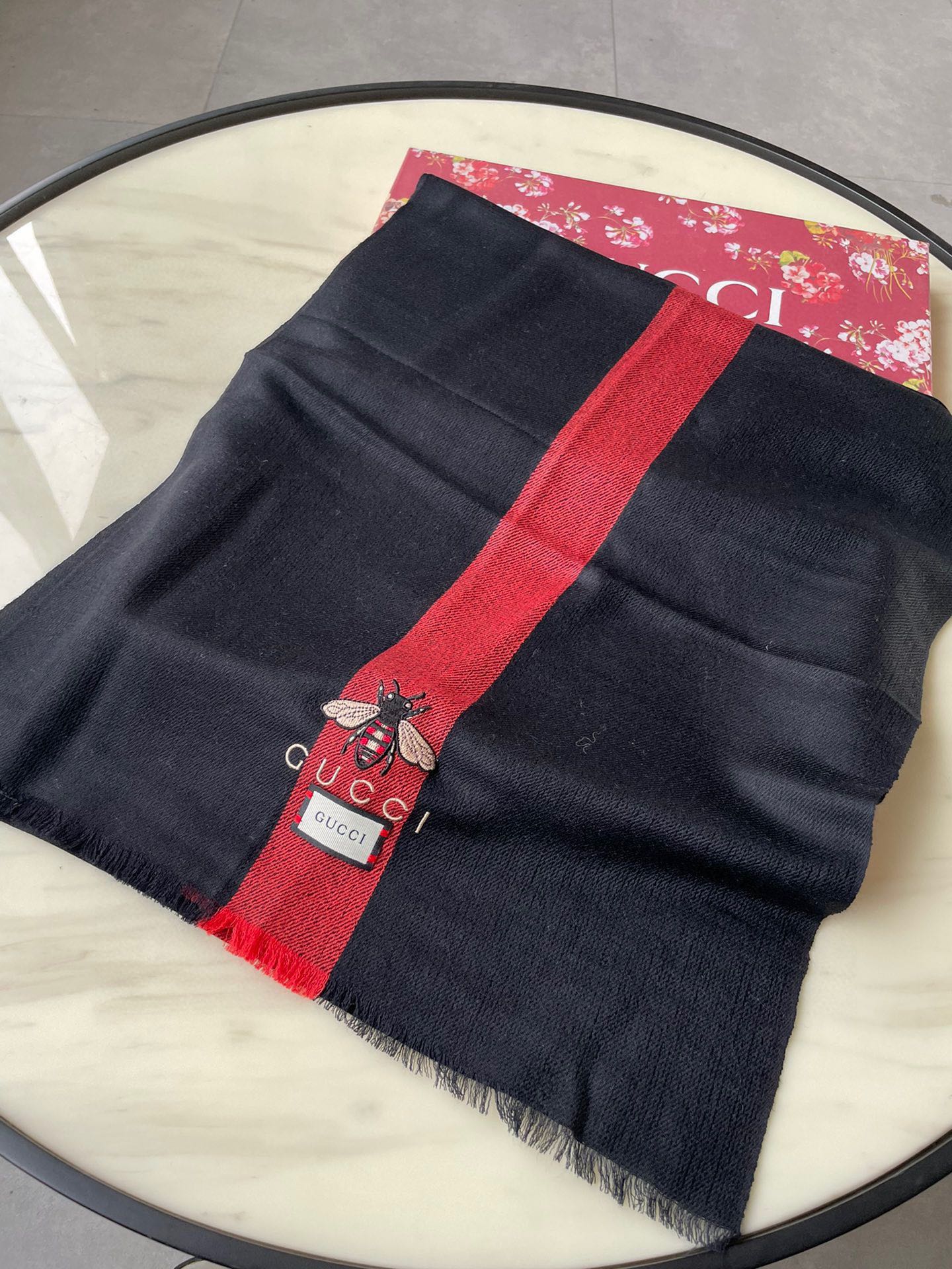 1002 Classic Soft and Comfortable Scarf 1002 Classic Soft and Comfortable Scarf