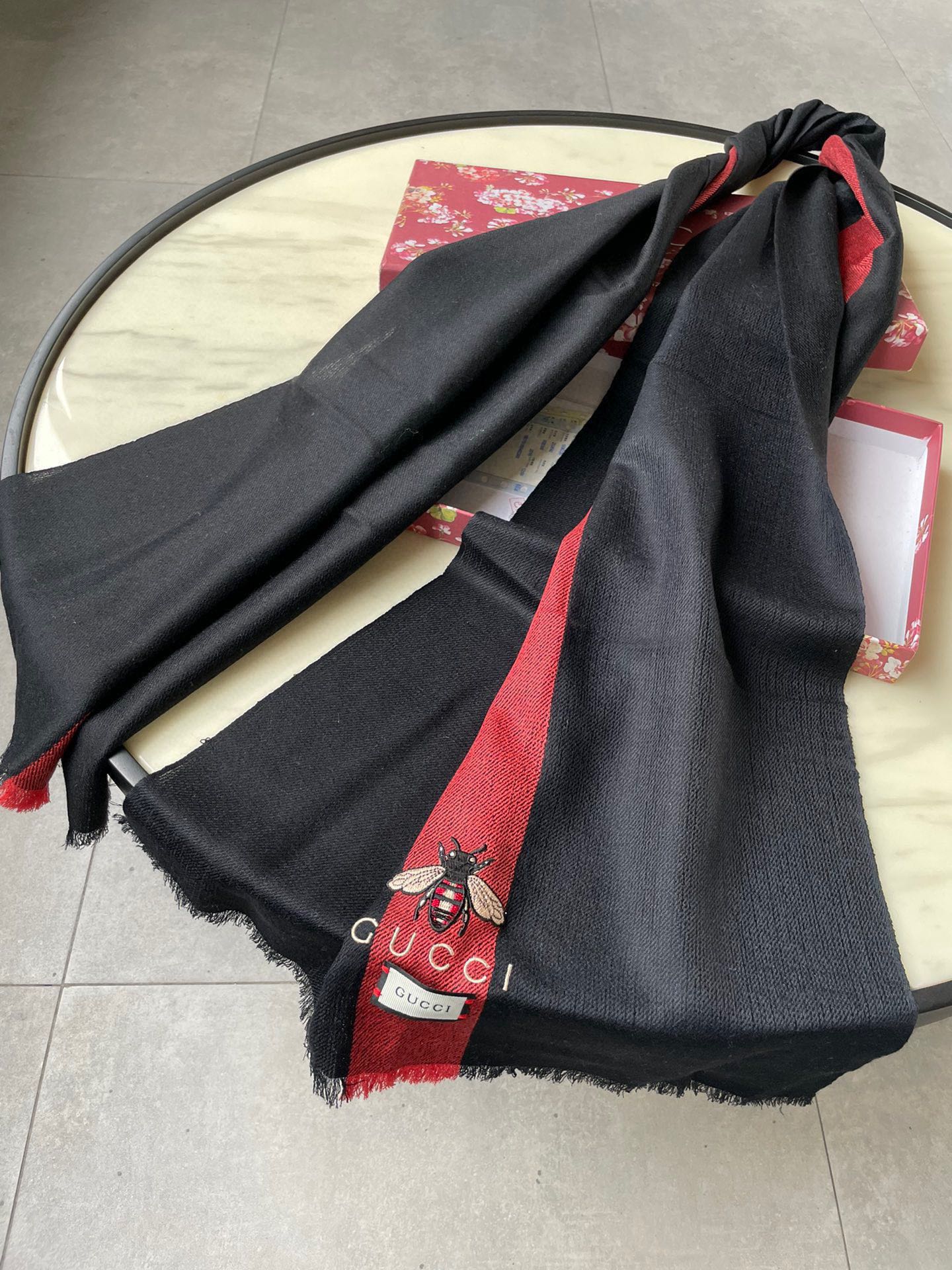 1002 Classic Soft and Comfortable Scarf 1002 Classic Soft and Comfortable Scarf