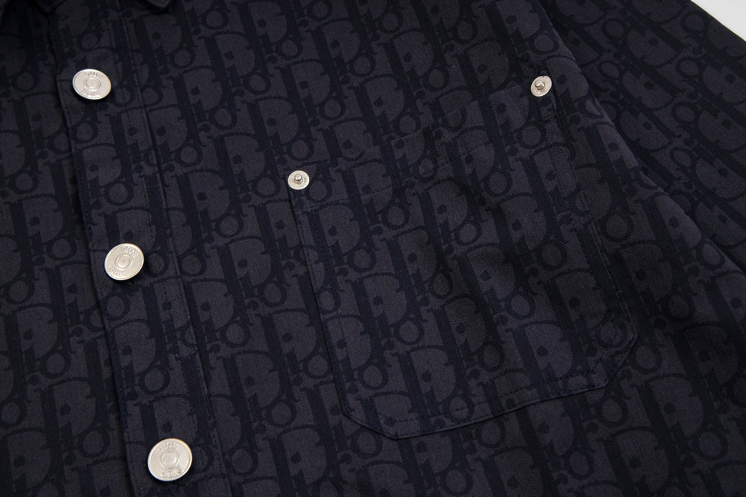 0717 Each one has a classic print shirt jacket 0717 Each one has a classic print shirt jacket