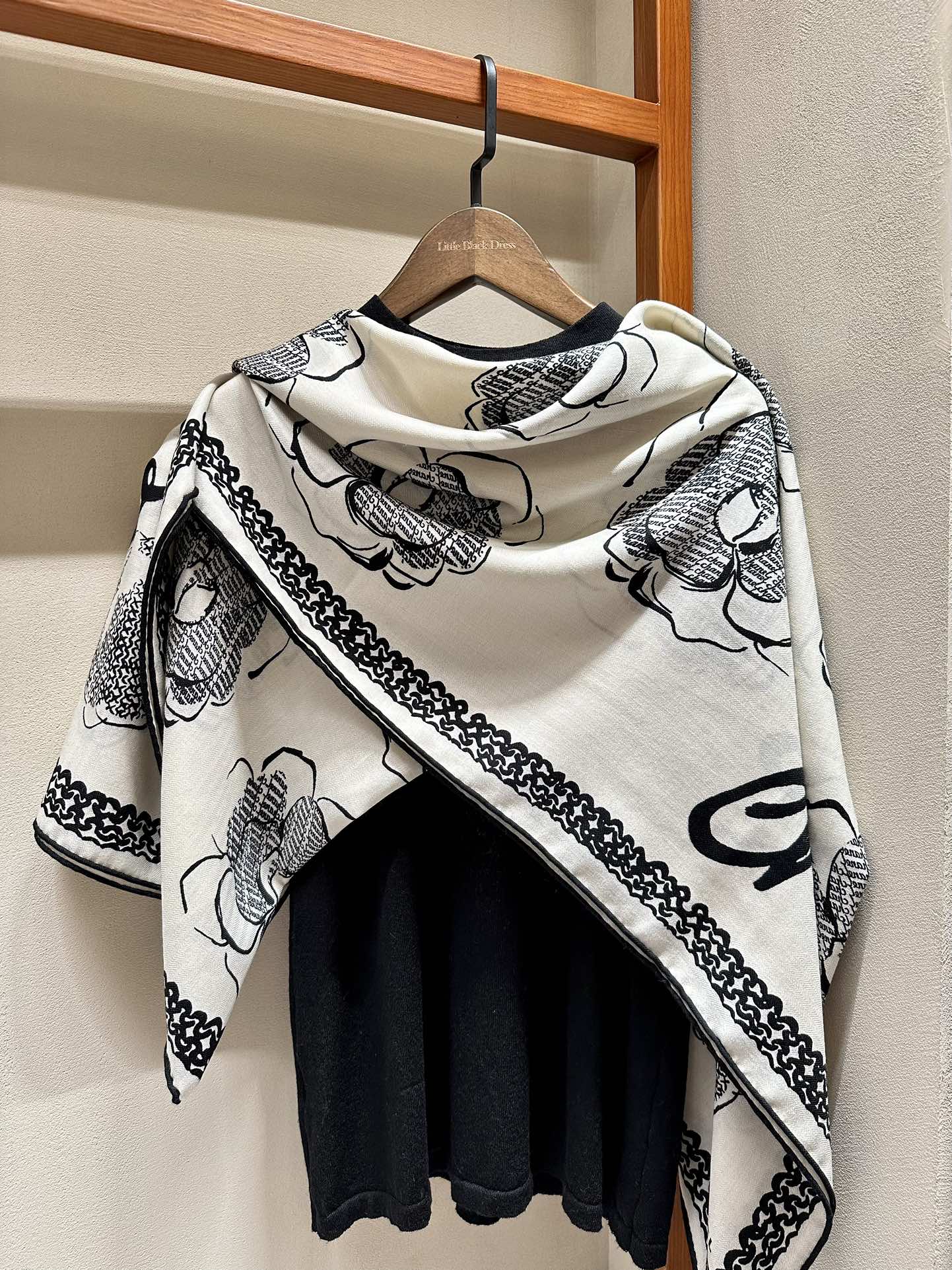 0925 Classic Soft and Comfortable Scarf 0925 Classic Soft and Comfortable Scarf