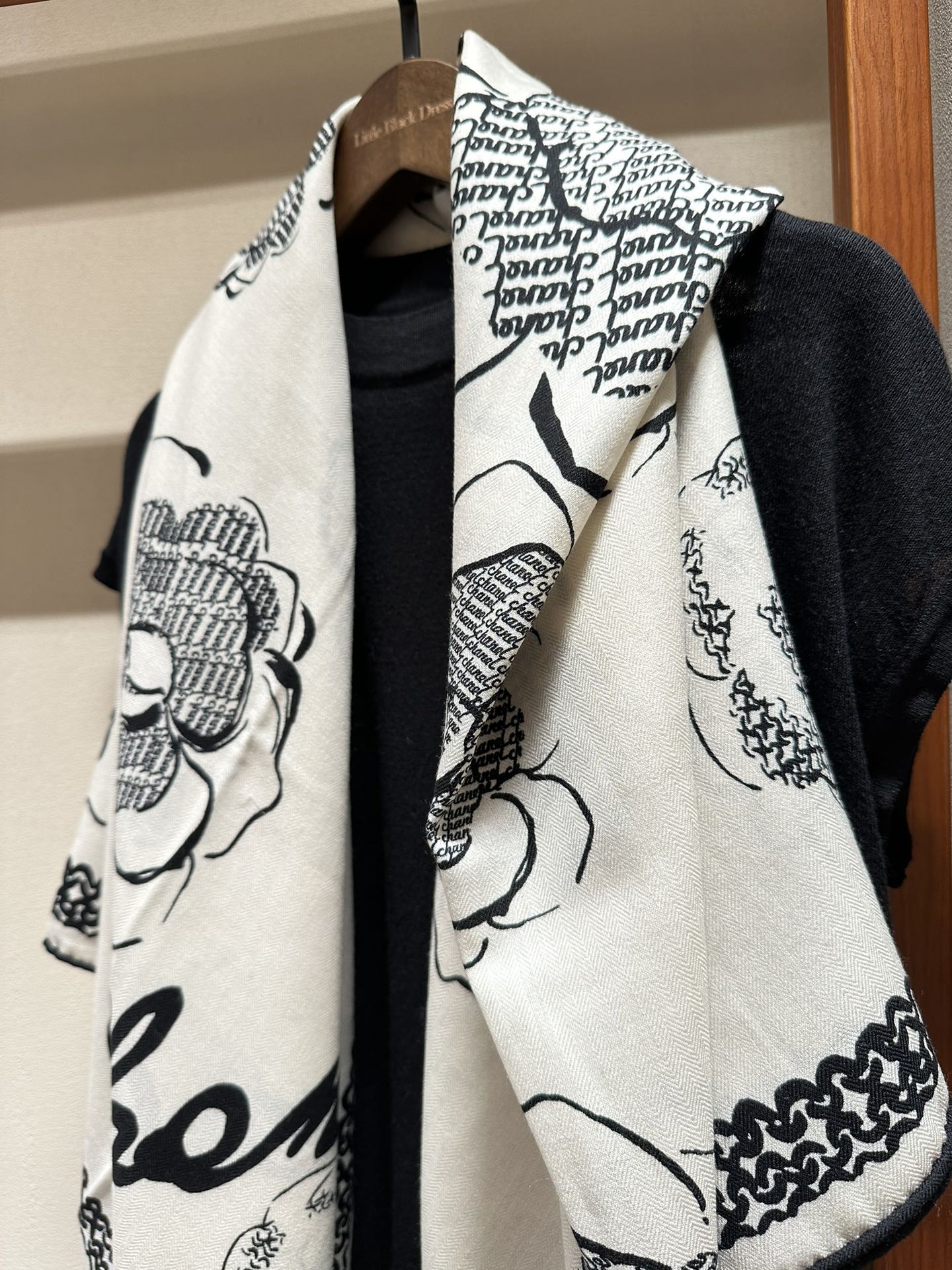 0925 Classic Soft and Comfortable Scarf 0925 Classic Soft and Comfortable Scarf