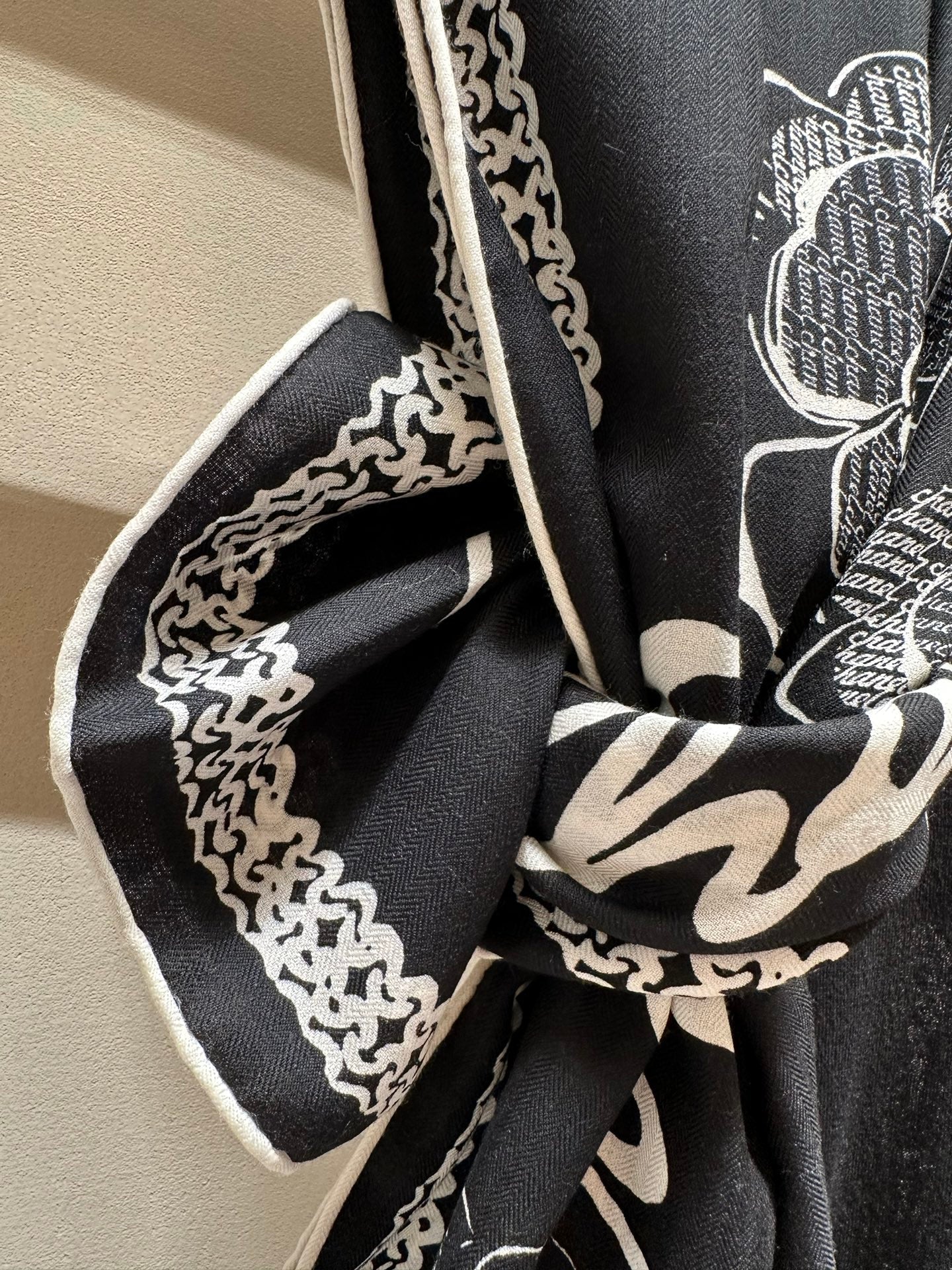 0925 Classic Soft and Comfortable Scarf 0925 Classic Soft and Comfortable Scarf
