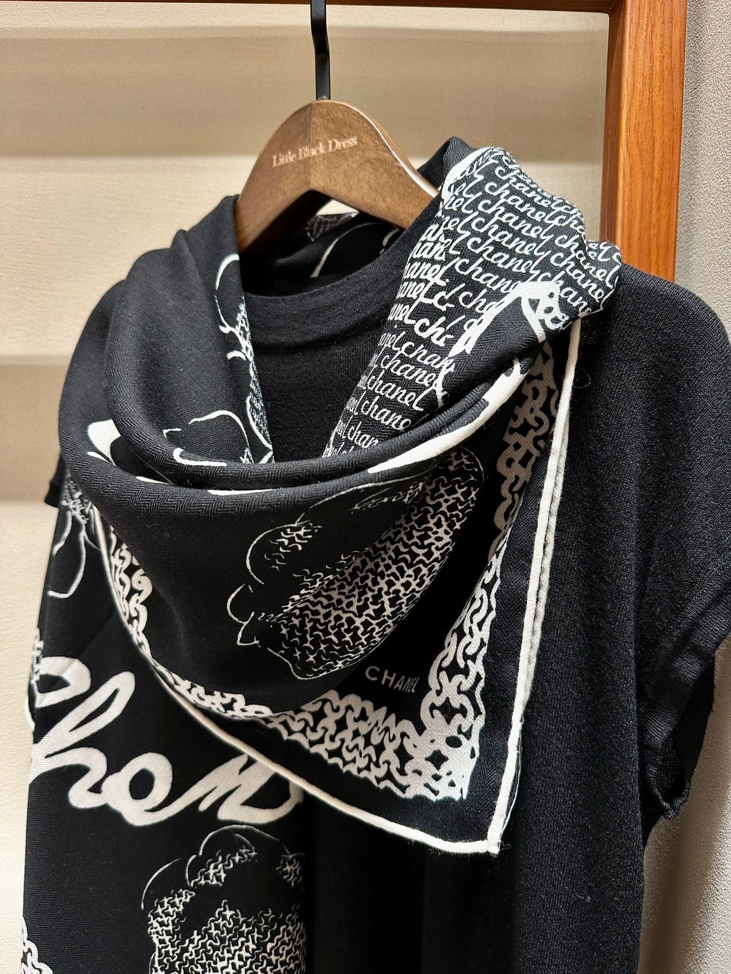 0925 Classic Soft and Comfortable Scarf 0925 Classic Soft and Comfortable Scarf
