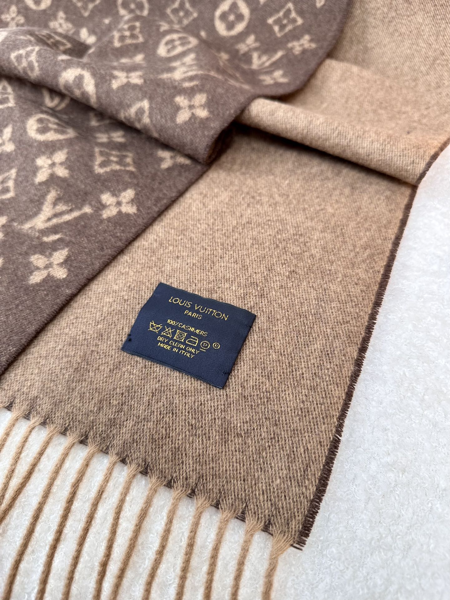 1002 Classic Soft and Comfortable Scarf 1002 Classic Soft and Comfortable Scarf