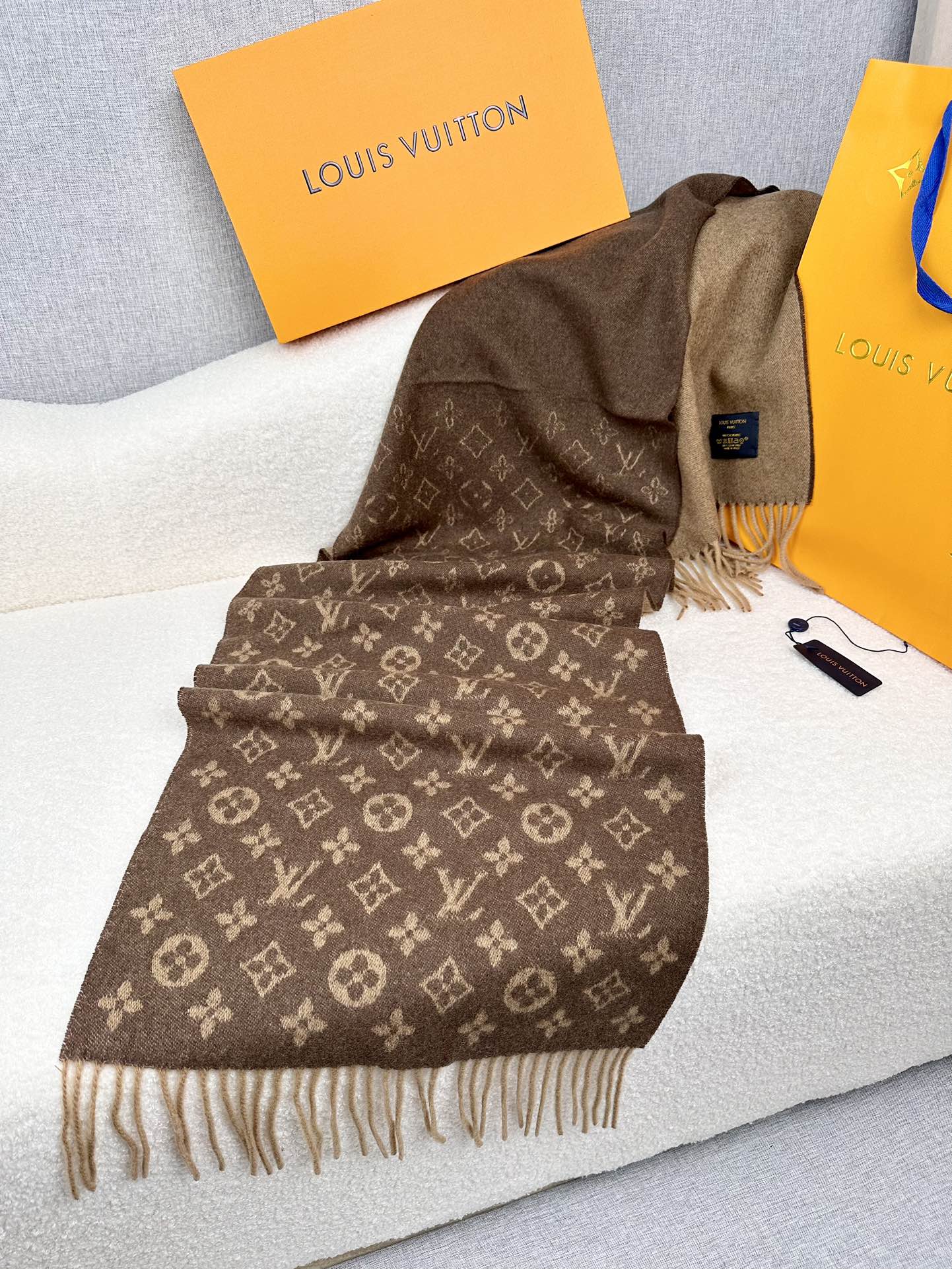 1002 Classic Soft and Comfortable Scarf 1002 Classic Soft and Comfortable Scarf