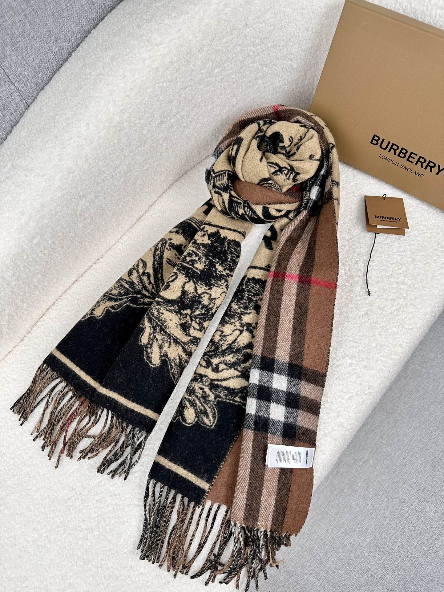1002 Classic Soft and Comfortable Scarf 1002 Classic Soft and Comfortable Scarf