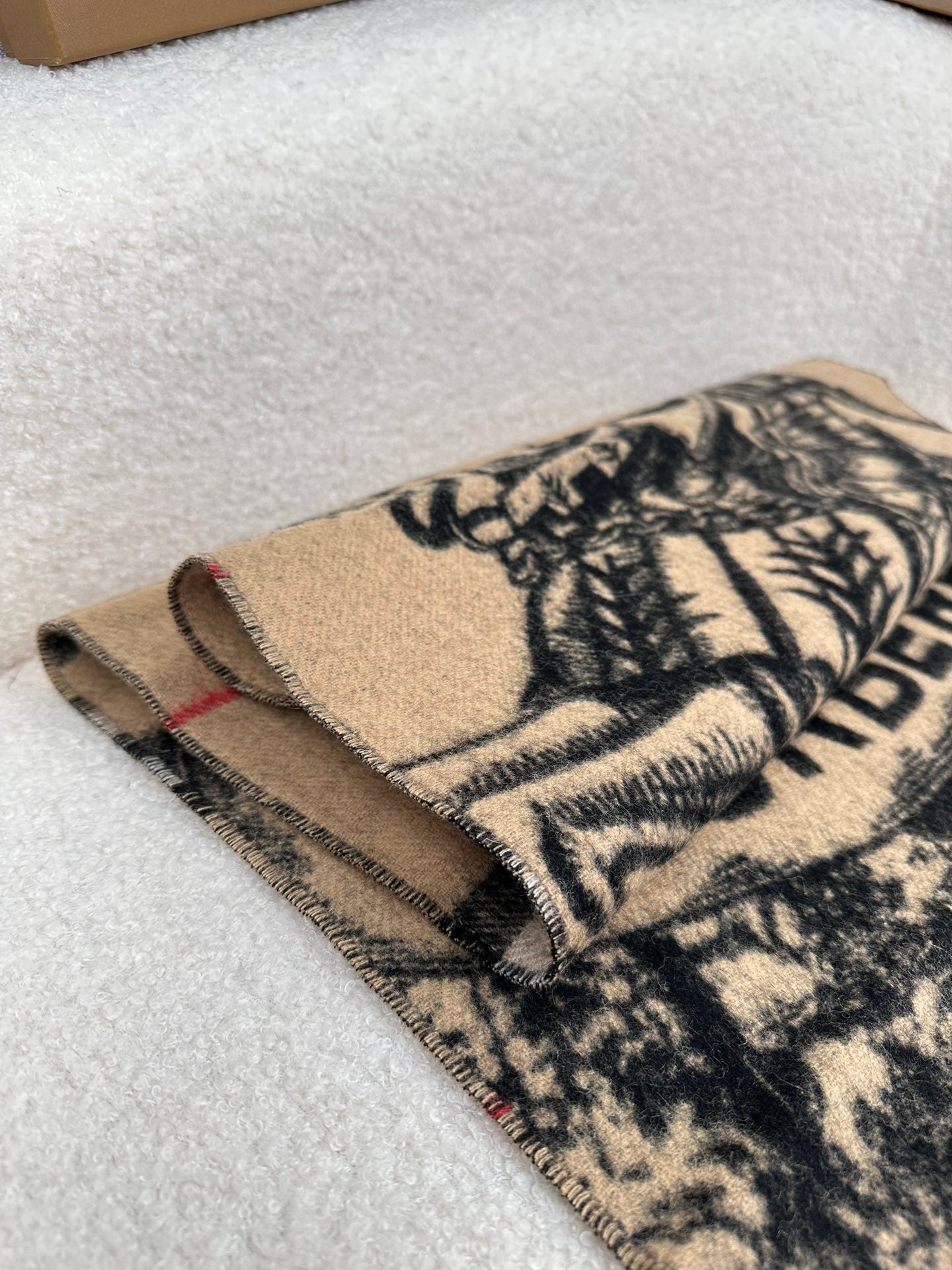 1002 Classic Soft and Comfortable Scarf 1002 Classic Soft and Comfortable Scarf