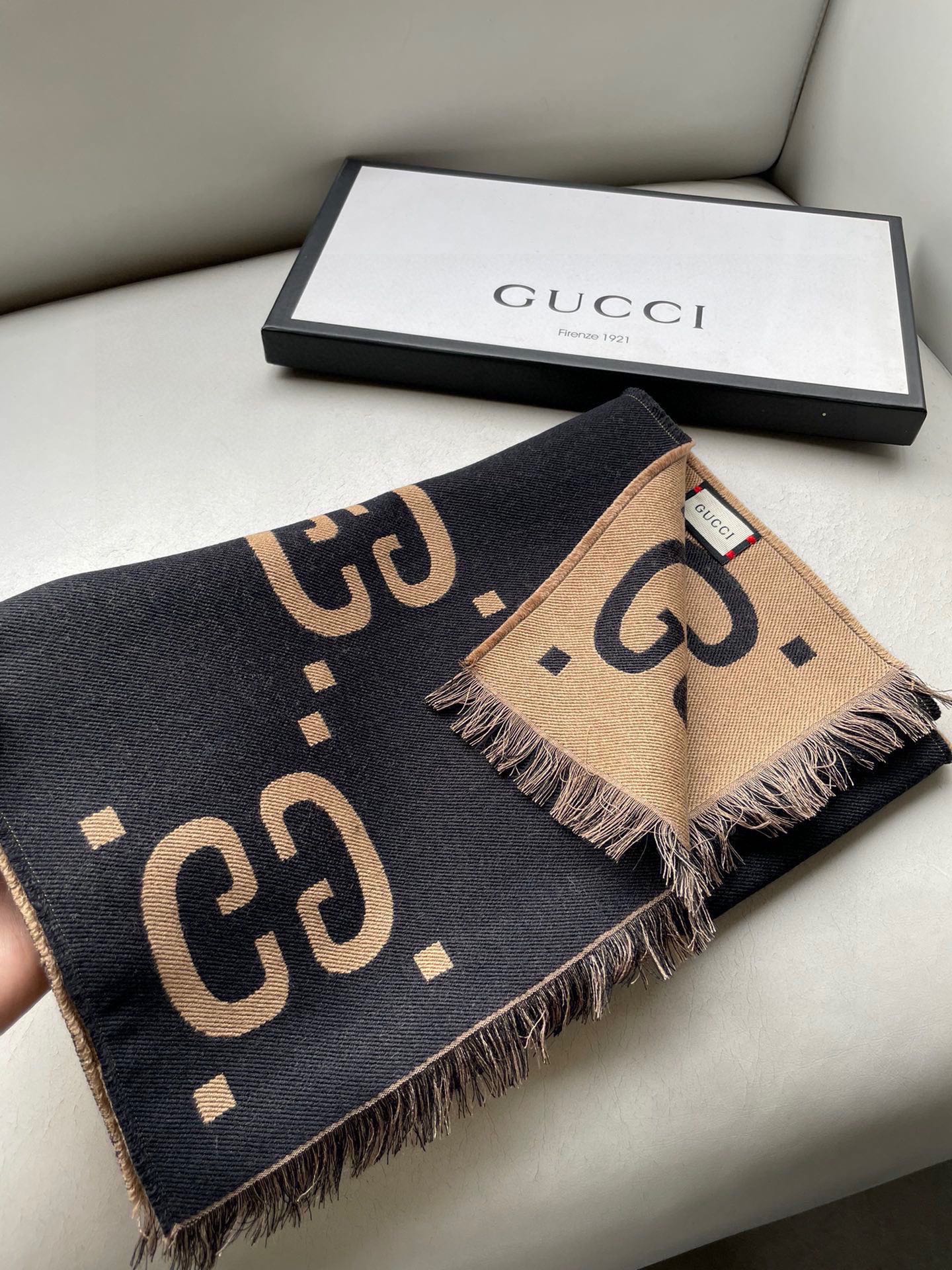 1002 Classic Soft and Comfortable Scarf 1002 Classic Soft and Comfortable Scarf