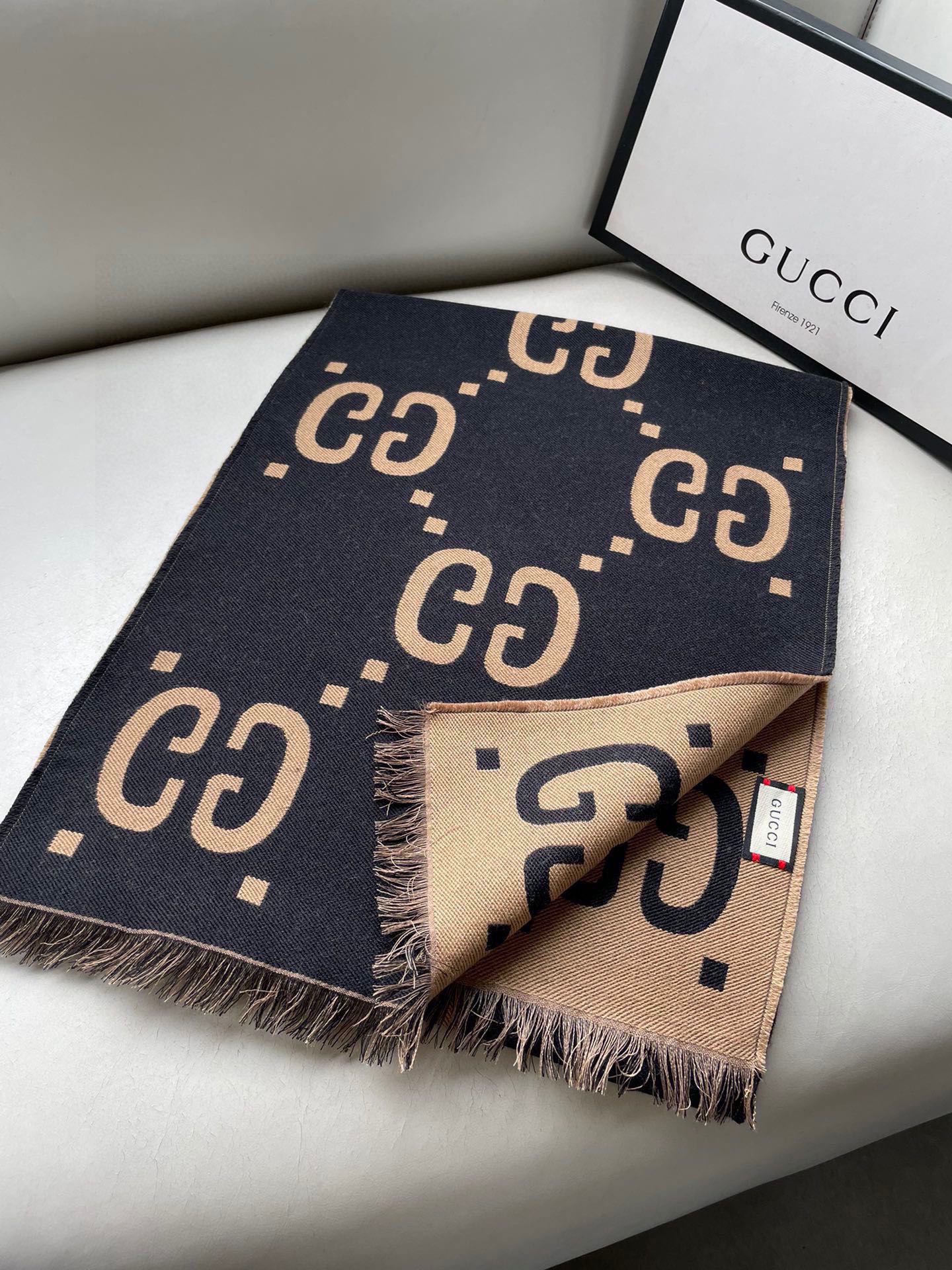 1002 Classic Soft and Comfortable Scarf 1002 Classic Soft and Comfortable Scarf