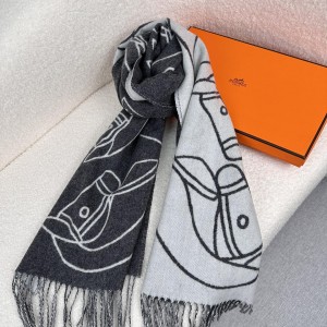 1002 Classic Soft and Comfortable Scarf