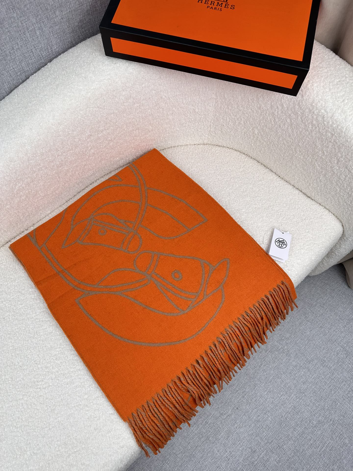 1002 Classic Soft and Comfortable Scarf 1002 Classic Soft and Comfortable Scarf