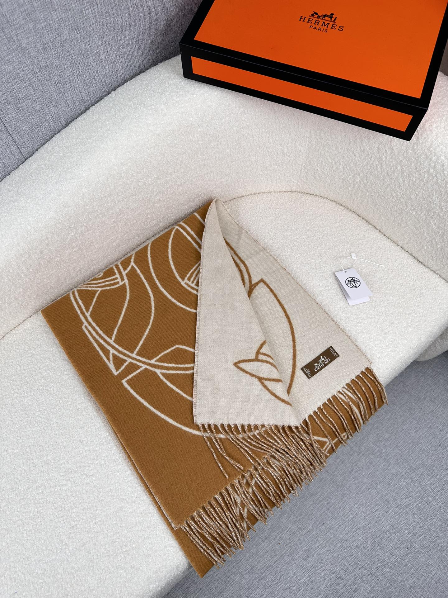 1002 Classic Soft and Comfortable Scarf 1002 Classic Soft and Comfortable Scarf