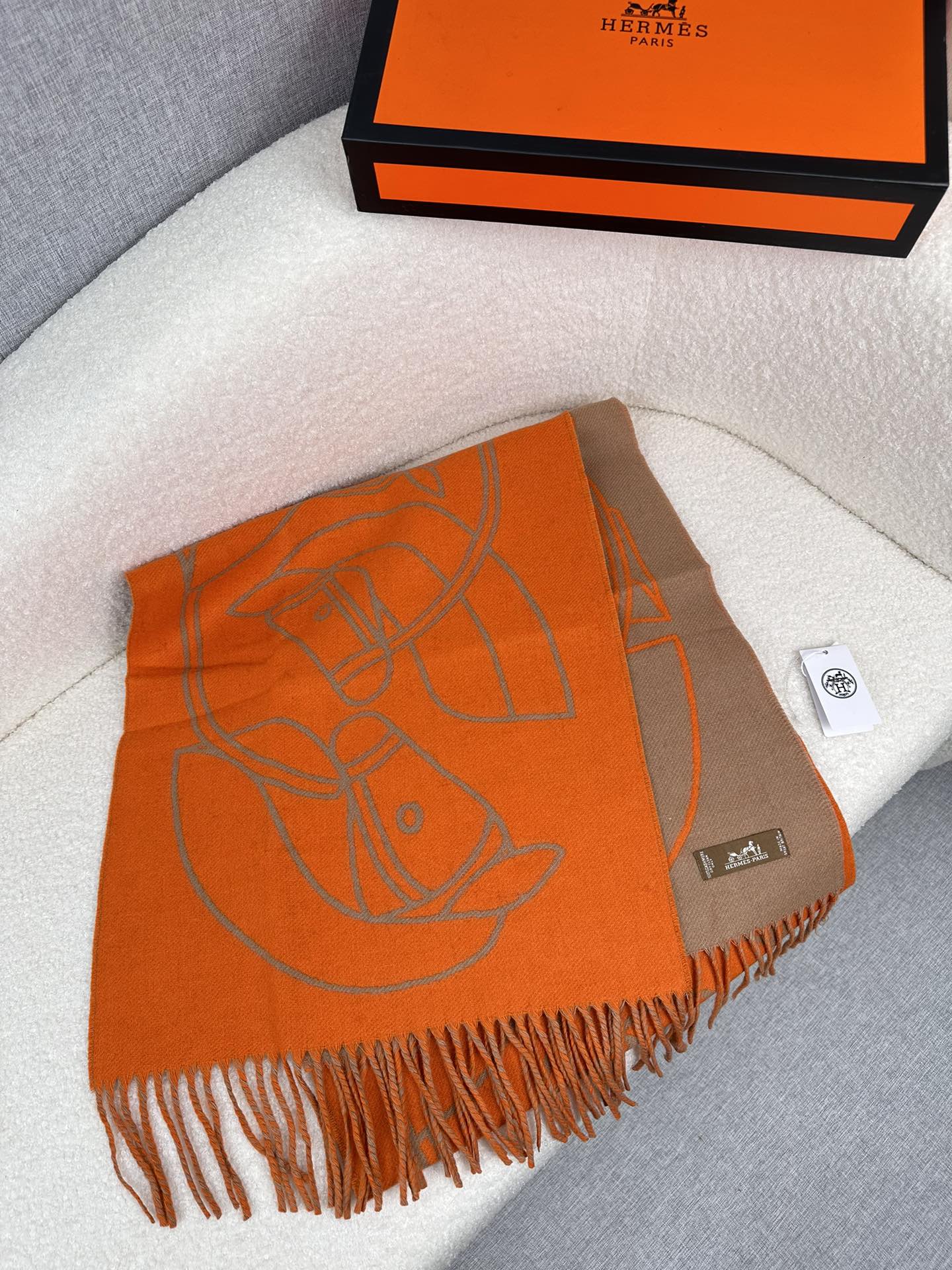 1002 Classic Soft and Comfortable Scarf 1002 Classic Soft and Comfortable Scarf