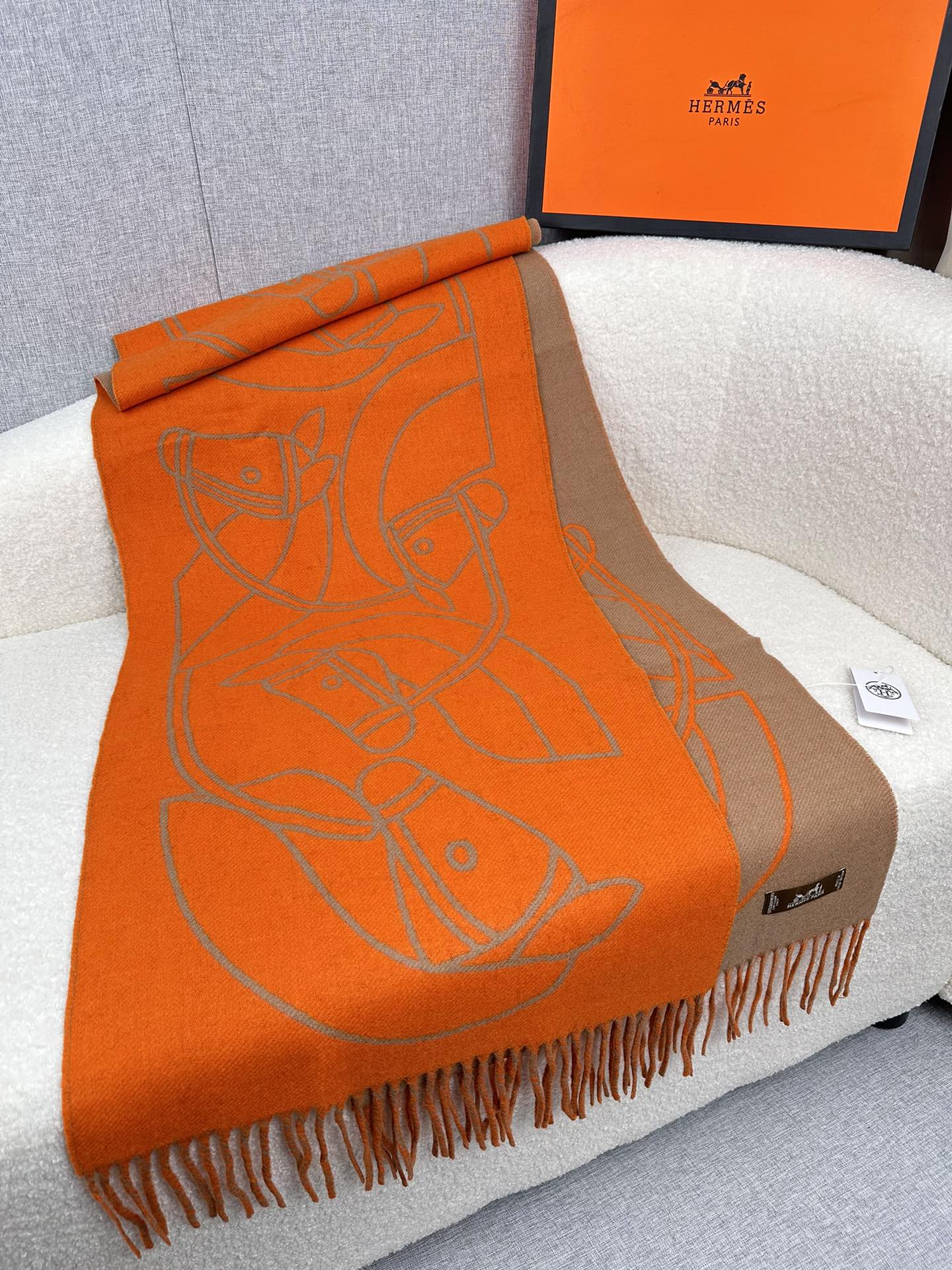 1002 Classic Soft and Comfortable Scarf 1002 Classic Soft and Comfortable Scarf