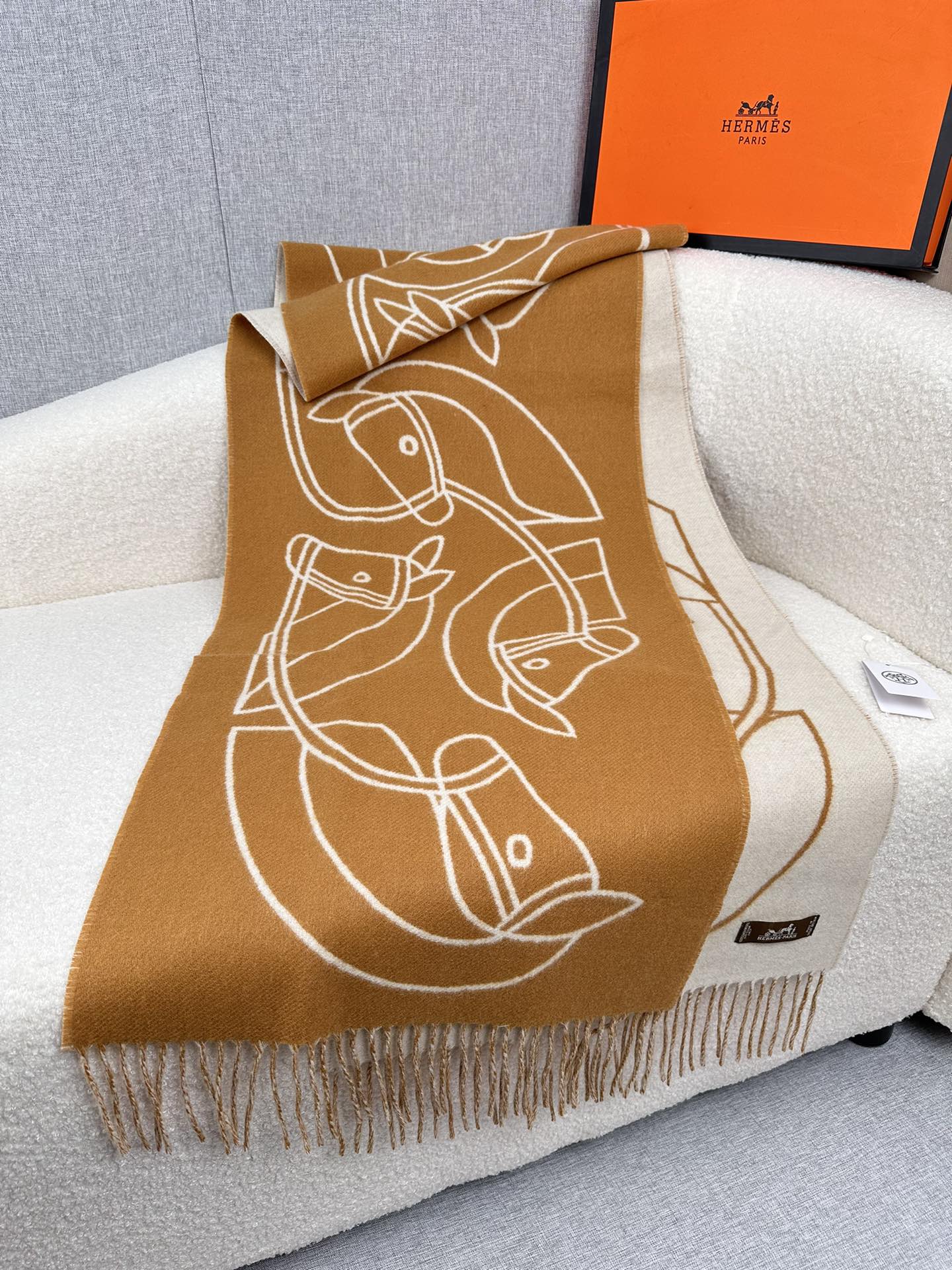 1002 Classic Soft and Comfortable Scarf 1002 Classic Soft and Comfortable Scarf