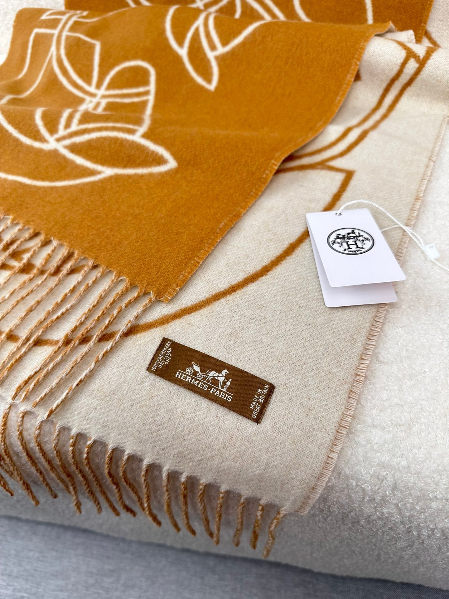 1002 Classic Soft and Comfortable Scarf 1002 Classic Soft and Comfortable Scarf