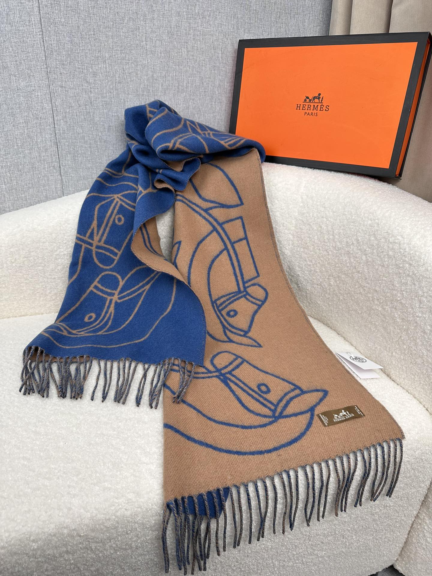 1002 Classic Soft and Comfortable Scarf 1002 Classic Soft and Comfortable Scarf