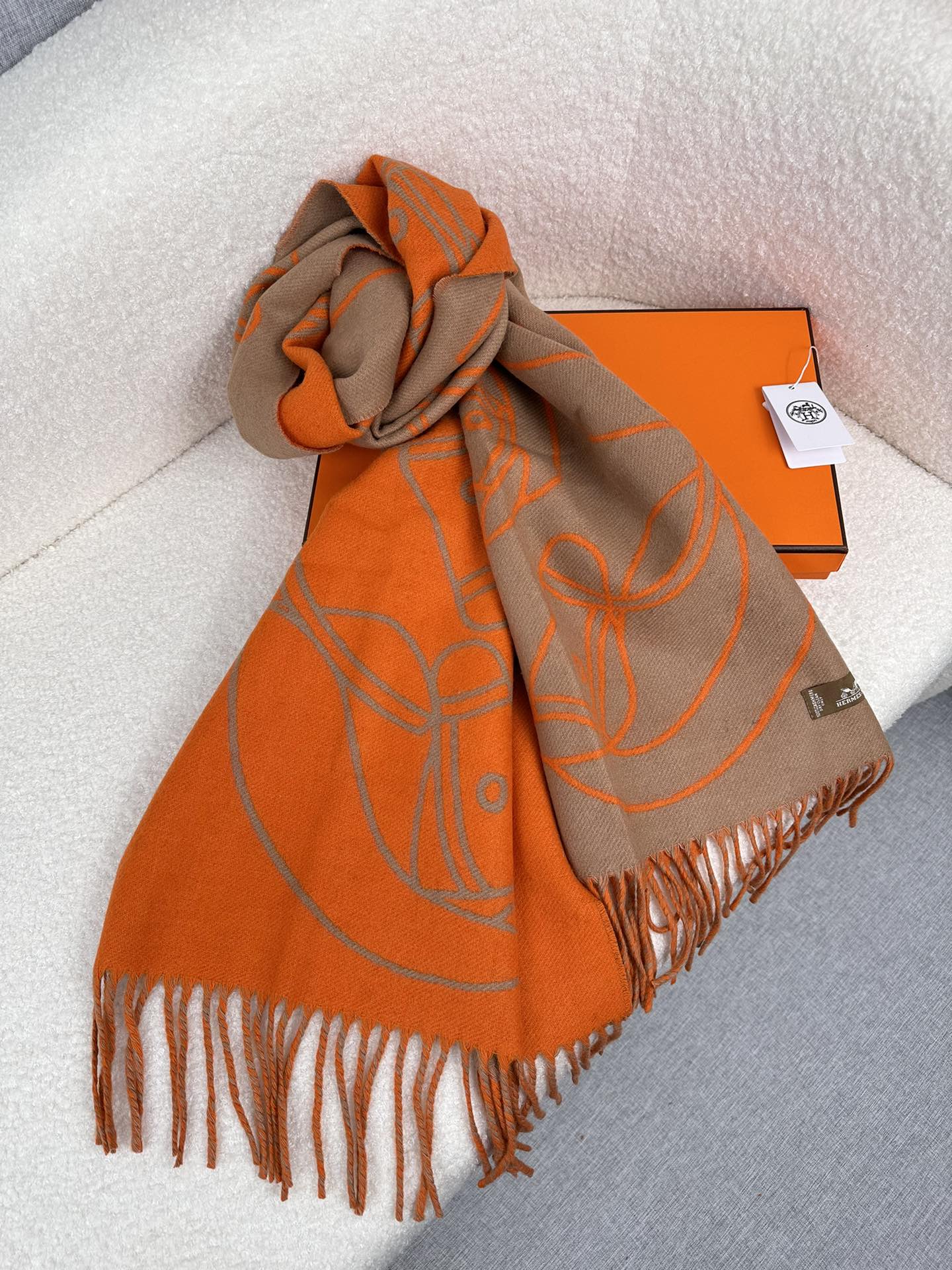 1002 Classic Soft and Comfortable Scarf 1002 Classic Soft and Comfortable Scarf